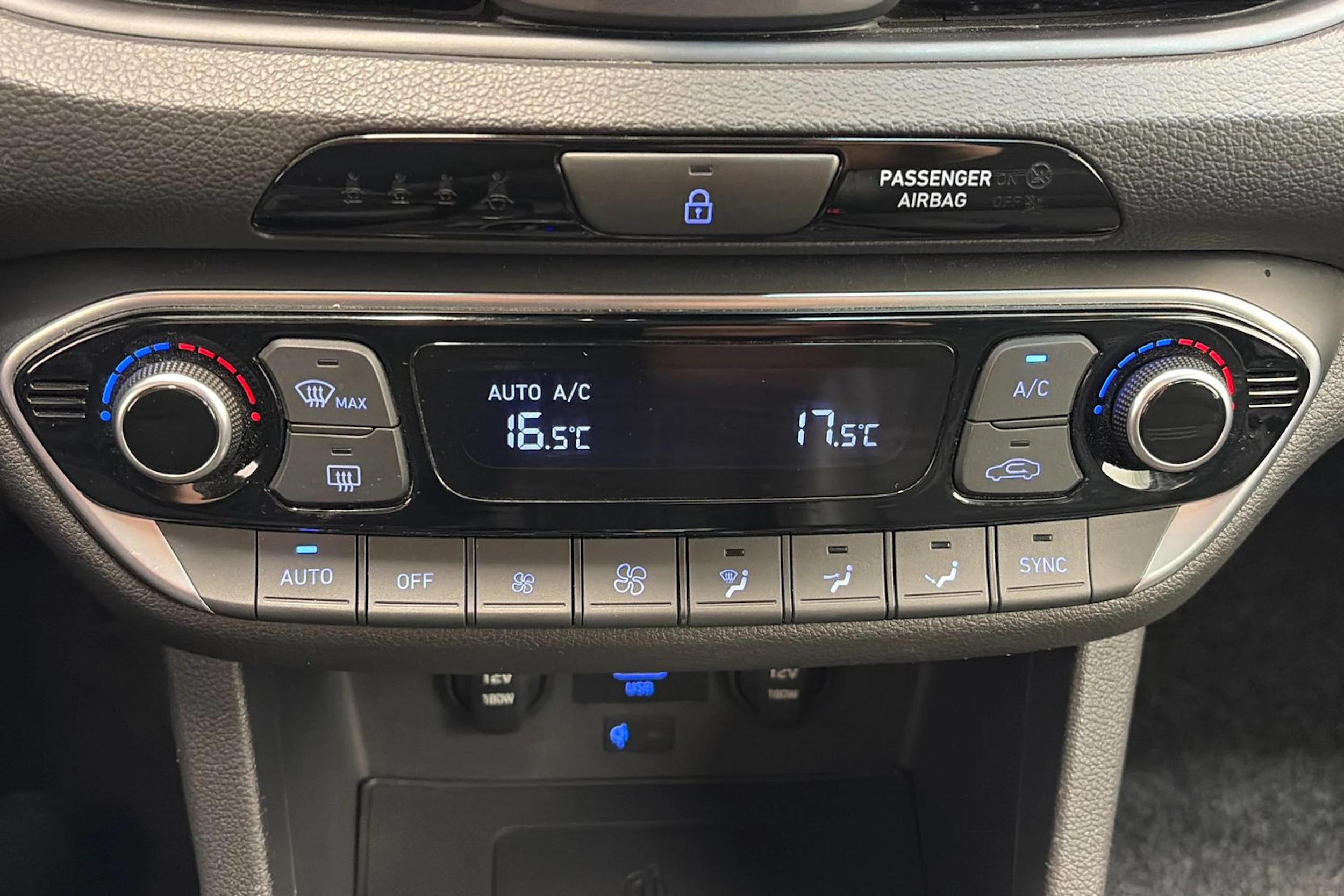 musta Hyundai i30 Wagon 2022 kuva 18.
