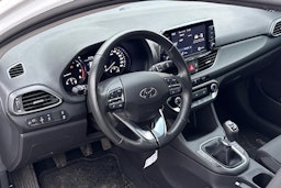 valkoinen Hyundai i30 Wagon 2024 kuva 3.