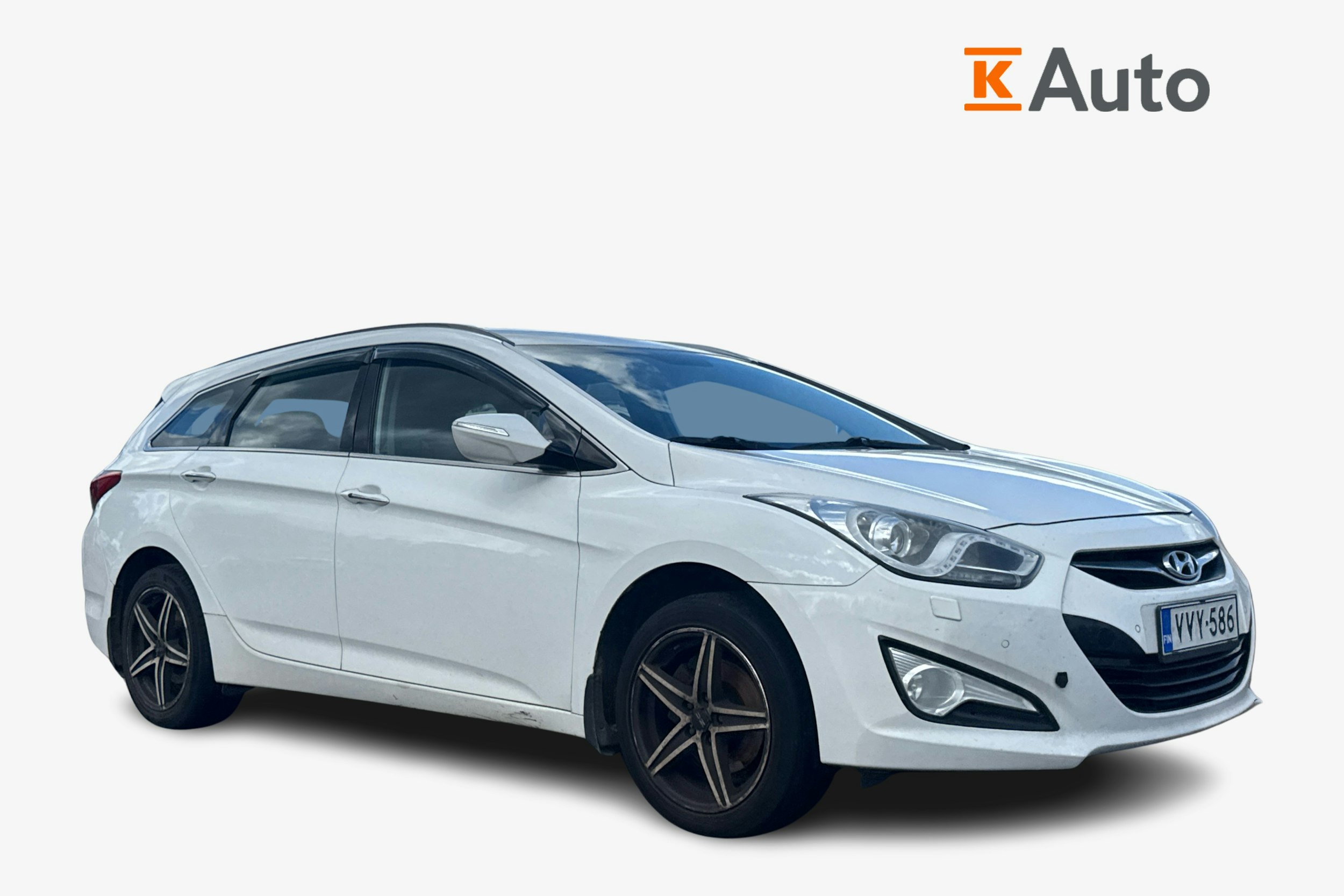 Valkoinen Hyundai i40 2011 kuva 1.