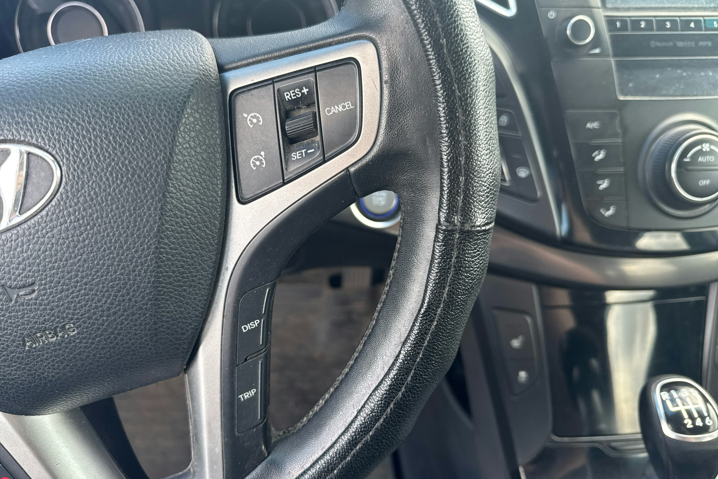 Valkoinen Hyundai i40 2011 kuva 13.