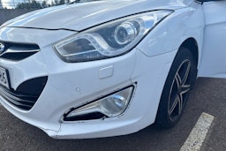 Valkoinen Hyundai i40 2011 kuva 16.