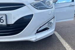 Valkoinen Hyundai i40 2011 kuva 17.