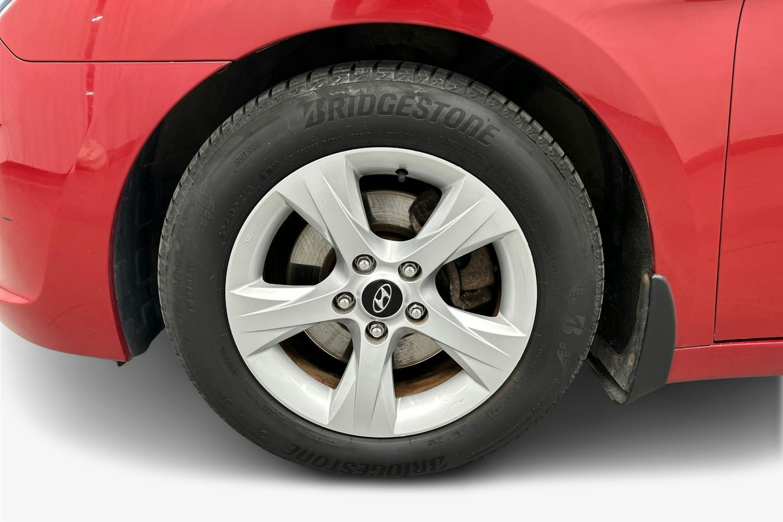 punainen Hyundai i40 2012 kuva 11.