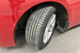 punainen Hyundai i40 2012 kuva 13.