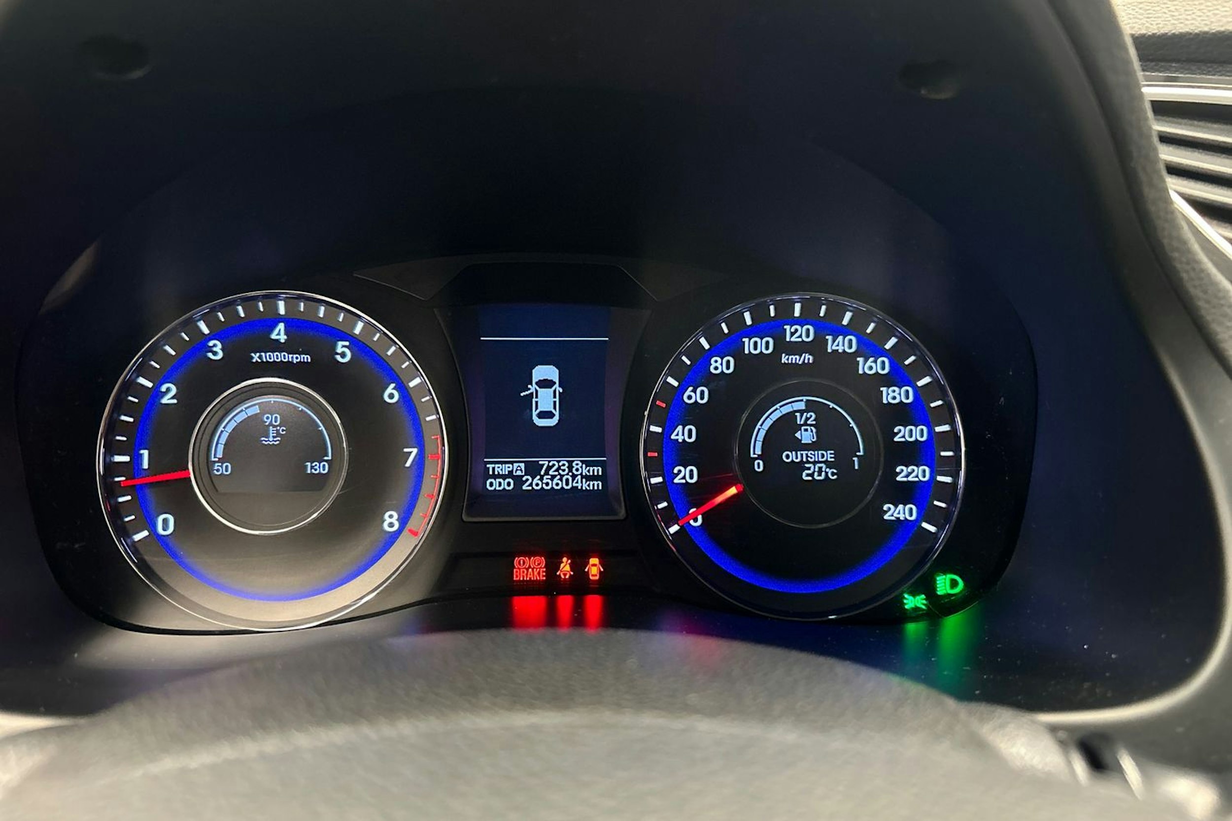 punainen Hyundai i40 2012 kuva 17.