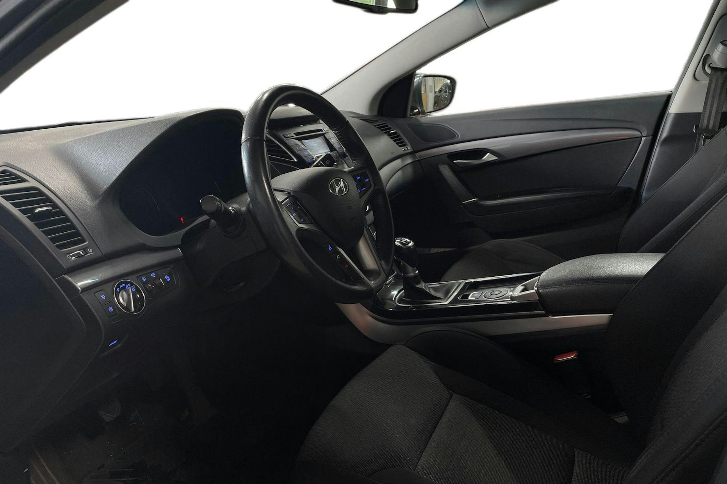 harmaa Hyundai i40 2012 kuva 3.
