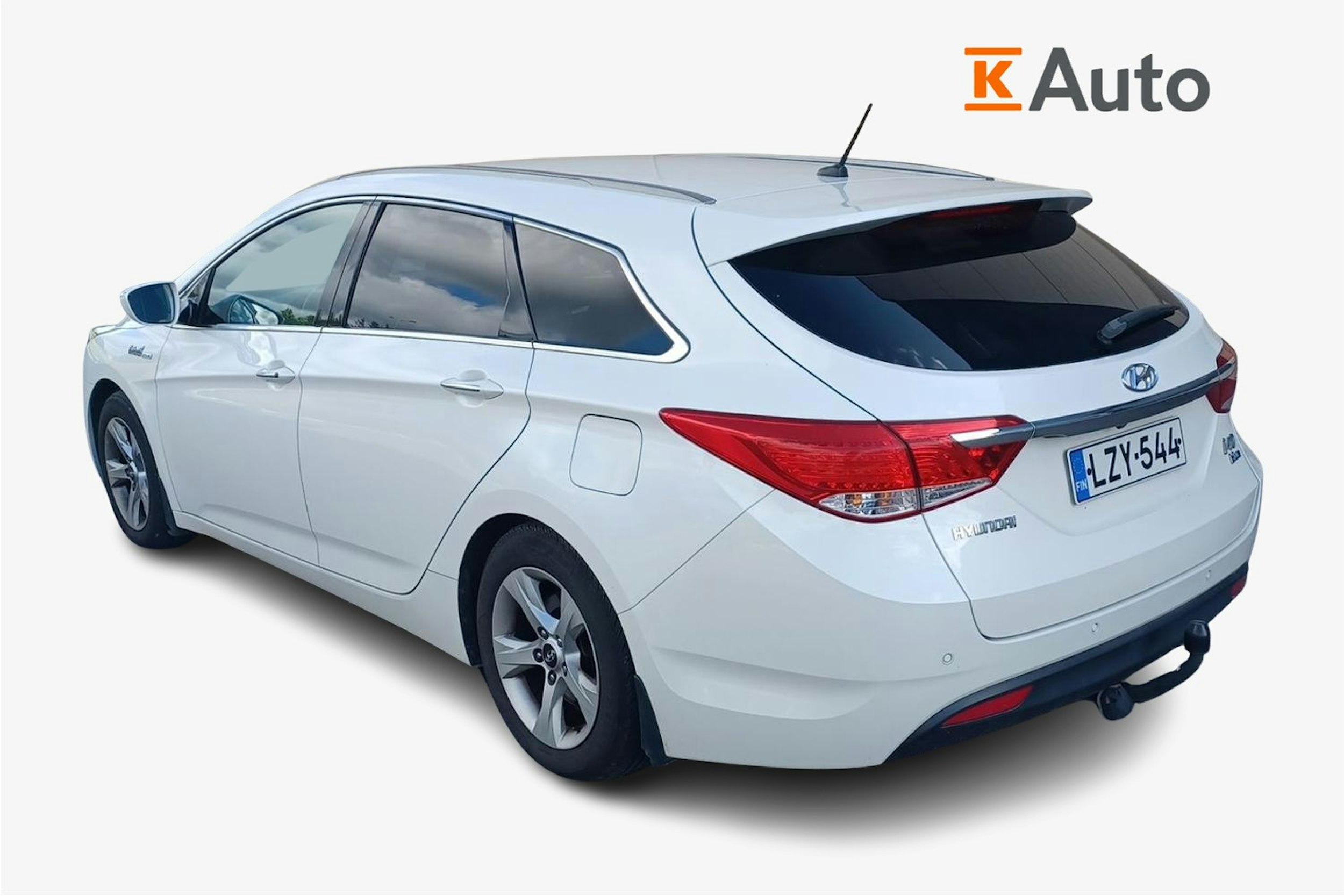 valkoinen Hyundai i40 2012 kuva 2.