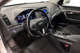 valkoinen Hyundai i40 2012 kuva 3.