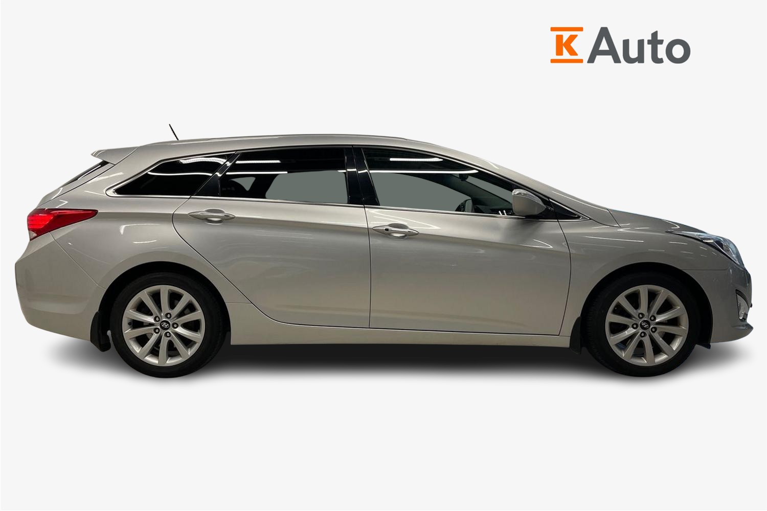 Hyundai i40 Wagon 2,0 GDI 6AT Style 2012, kuva 5/23