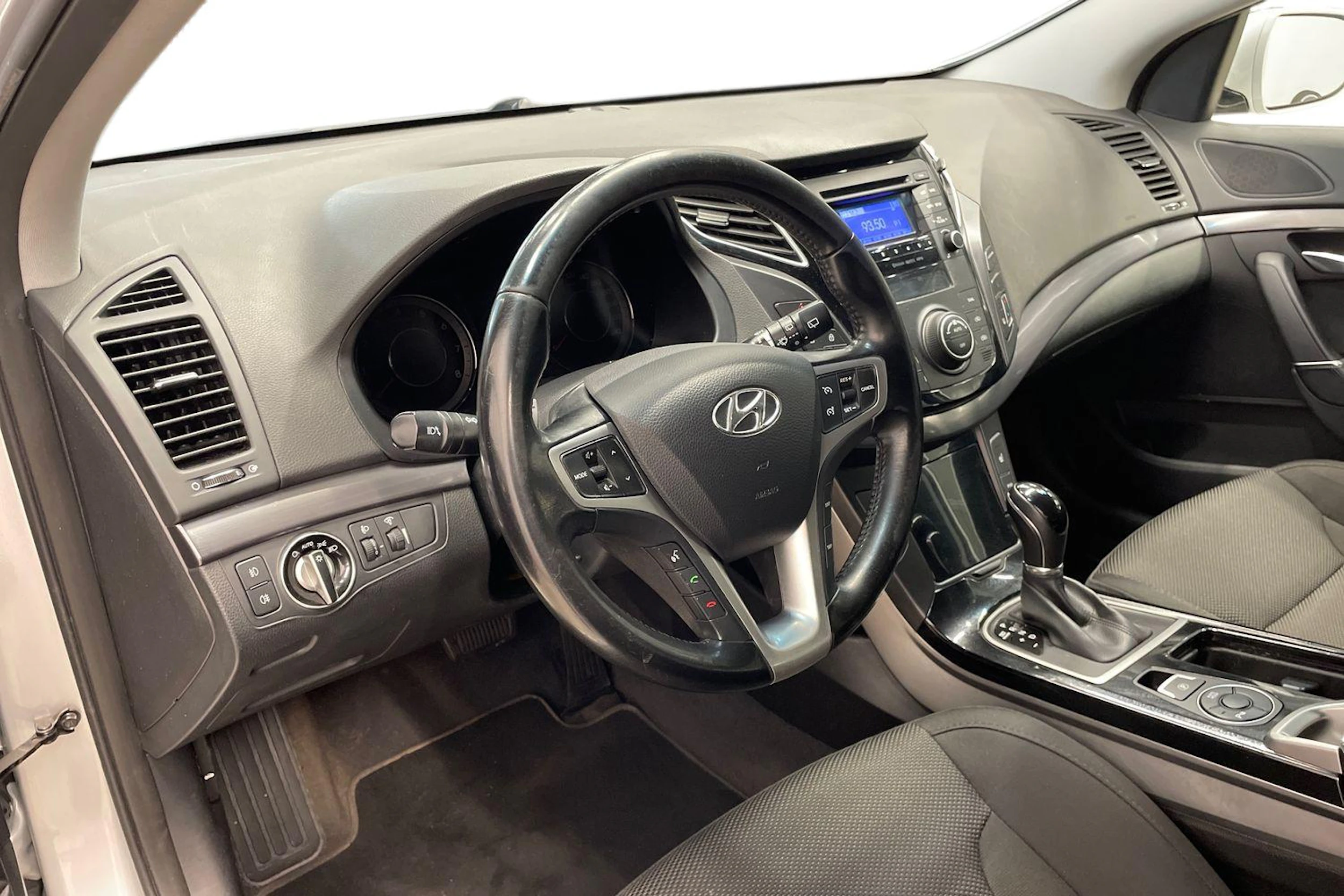 Hopea Hyundai i40 2012 kuva 8.