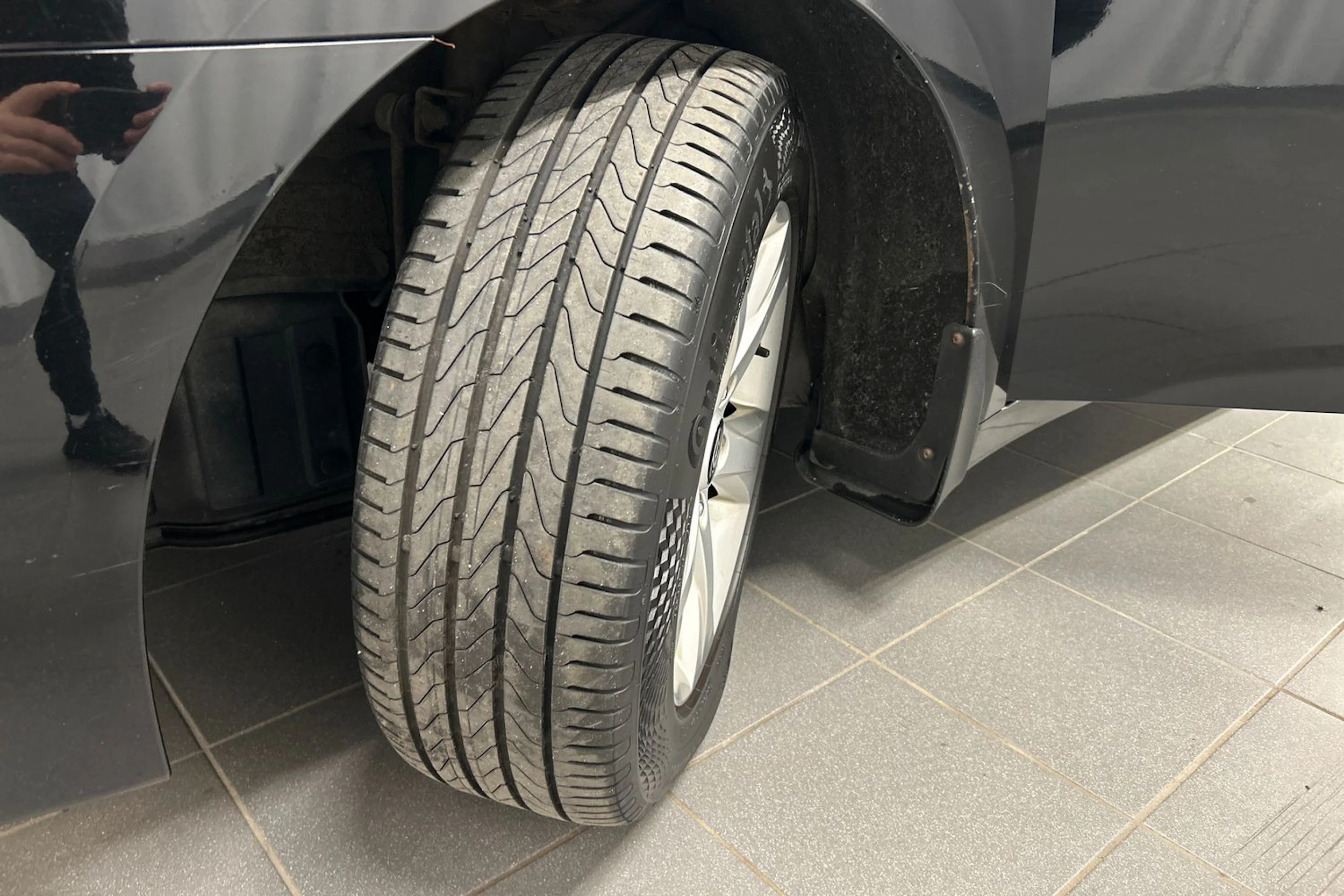 musta Hyundai i40 2013 kuva 10.