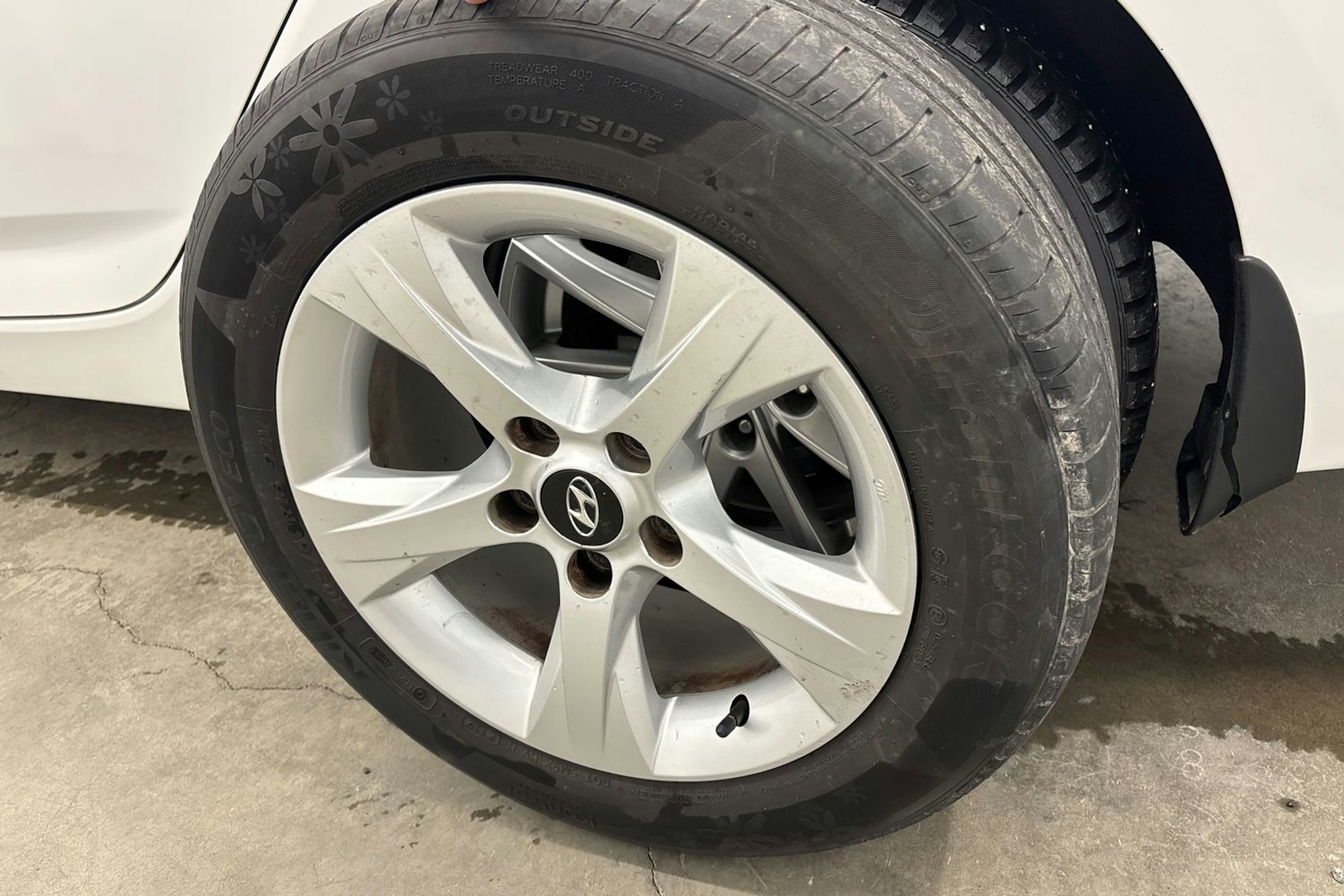 valkoinen Hyundai i40 Sedan 2013 kuva 14.