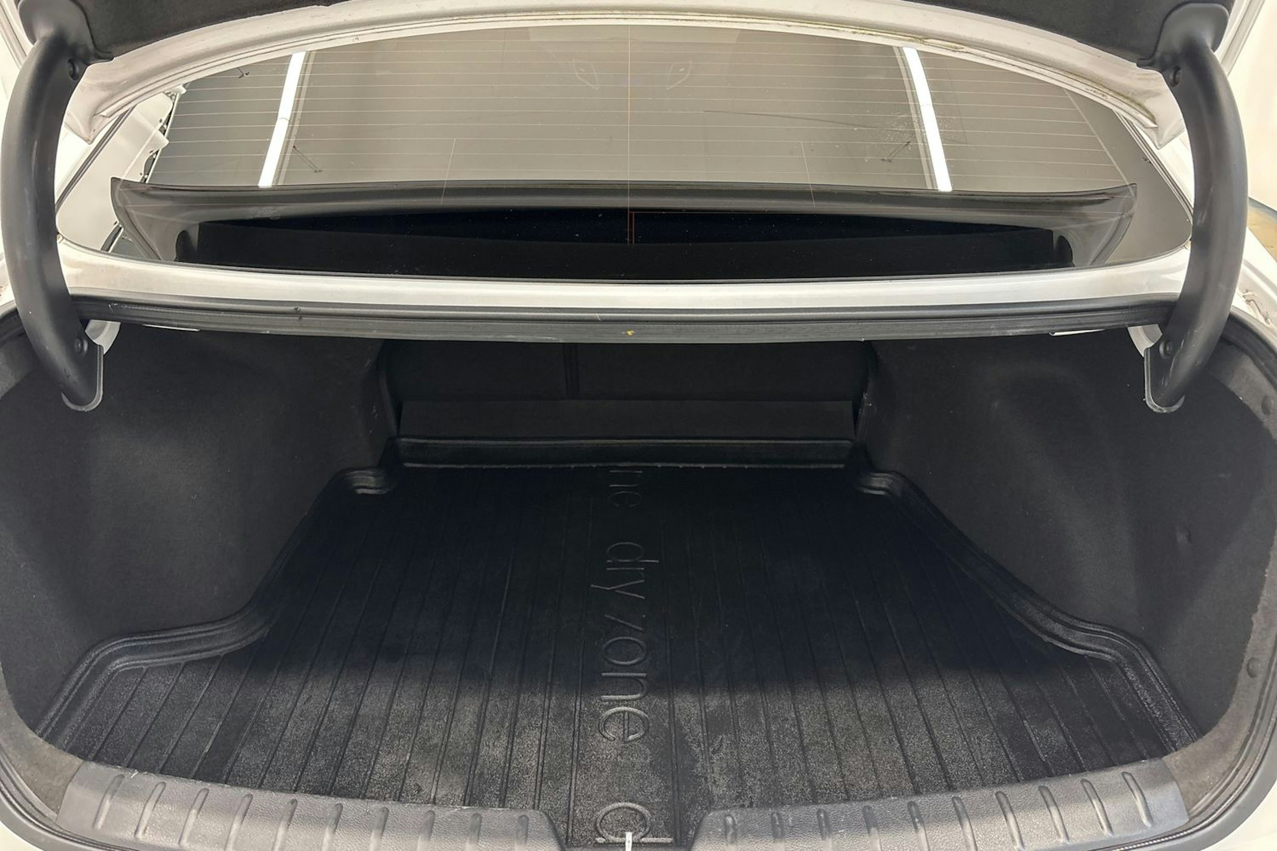 valkoinen Hyundai i40 Sedan 2013 kuva 16.