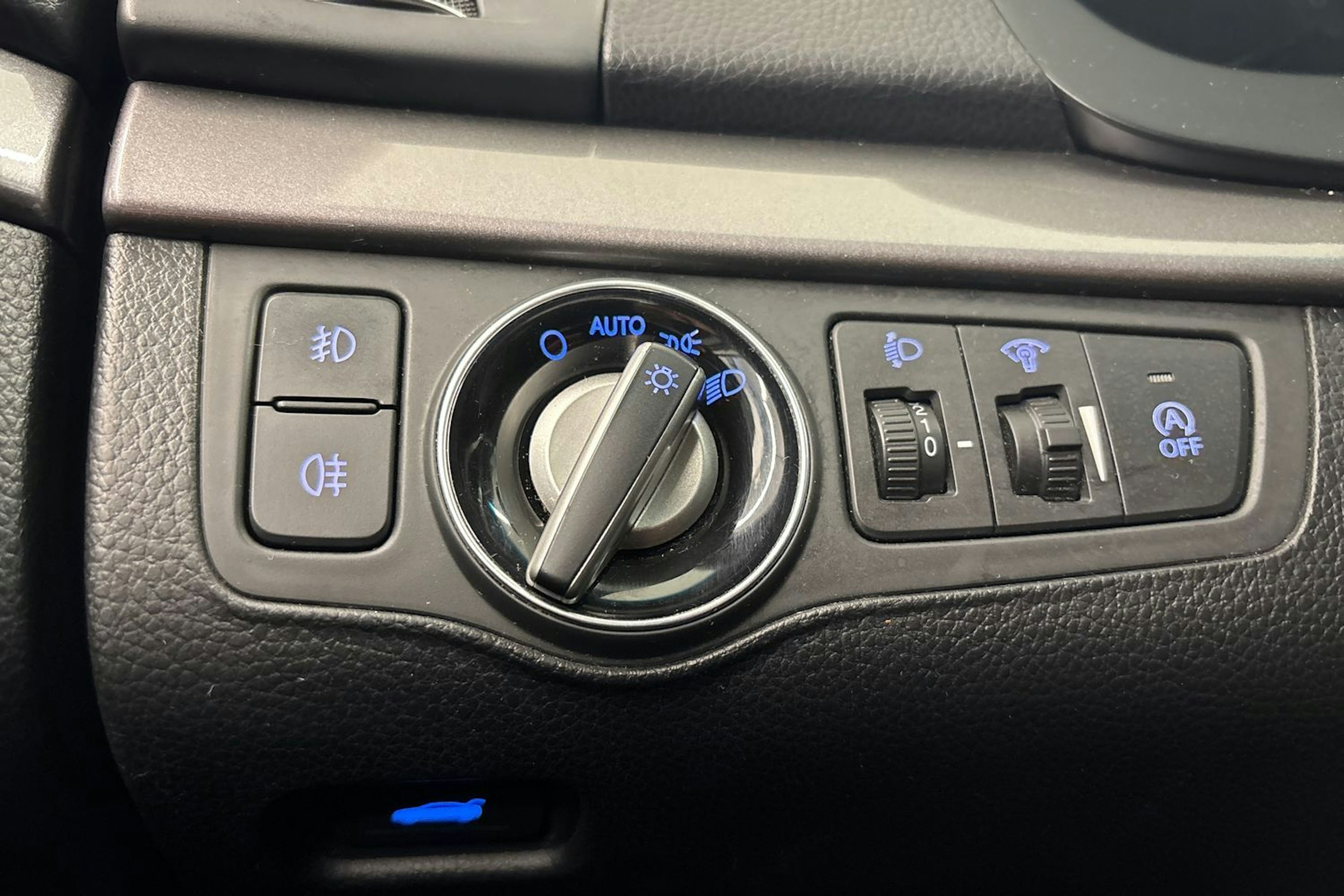 valkoinen Hyundai i40 Sedan 2013 kuva 18.