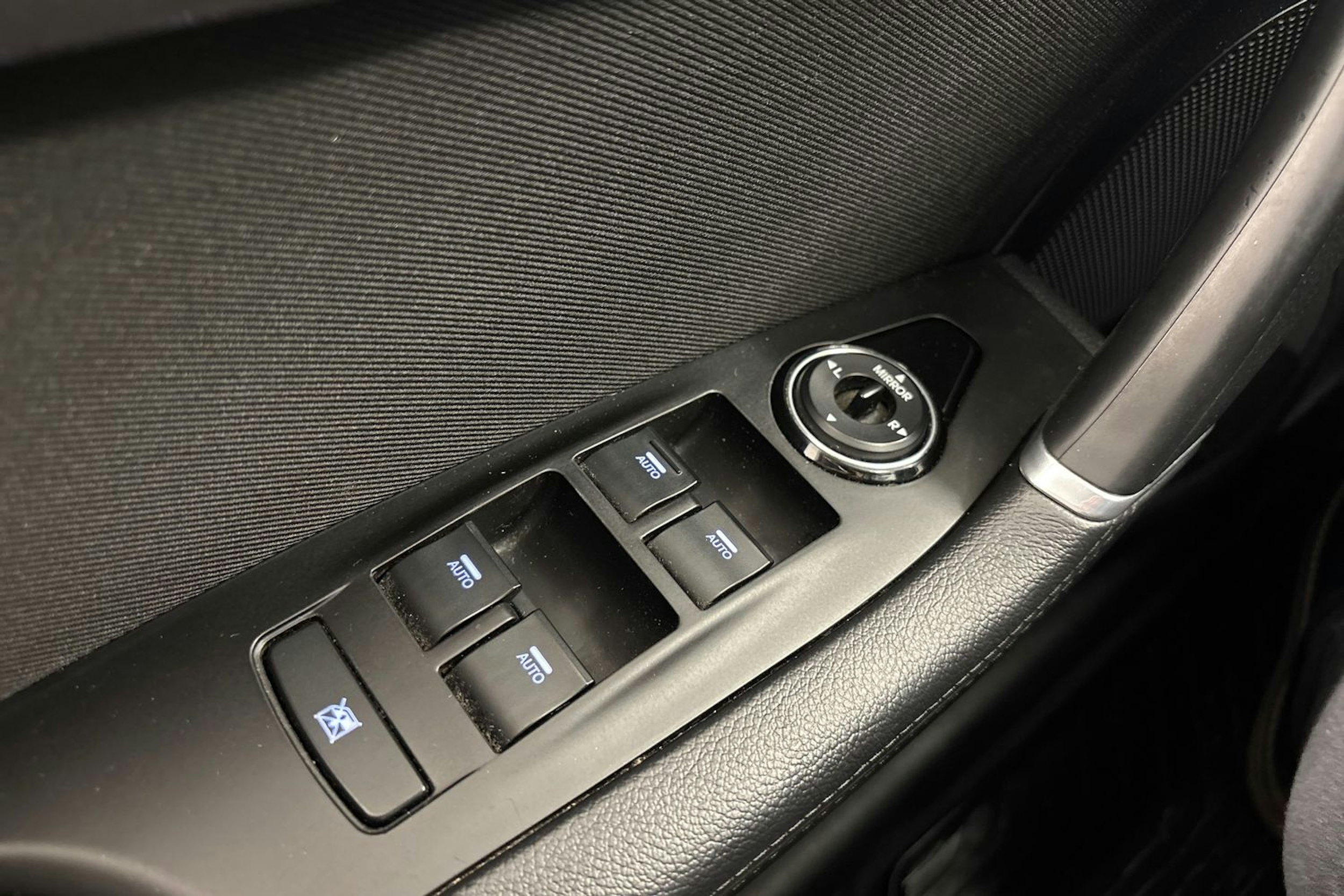 valkoinen Hyundai i40 Sedan 2013 kuva 19.