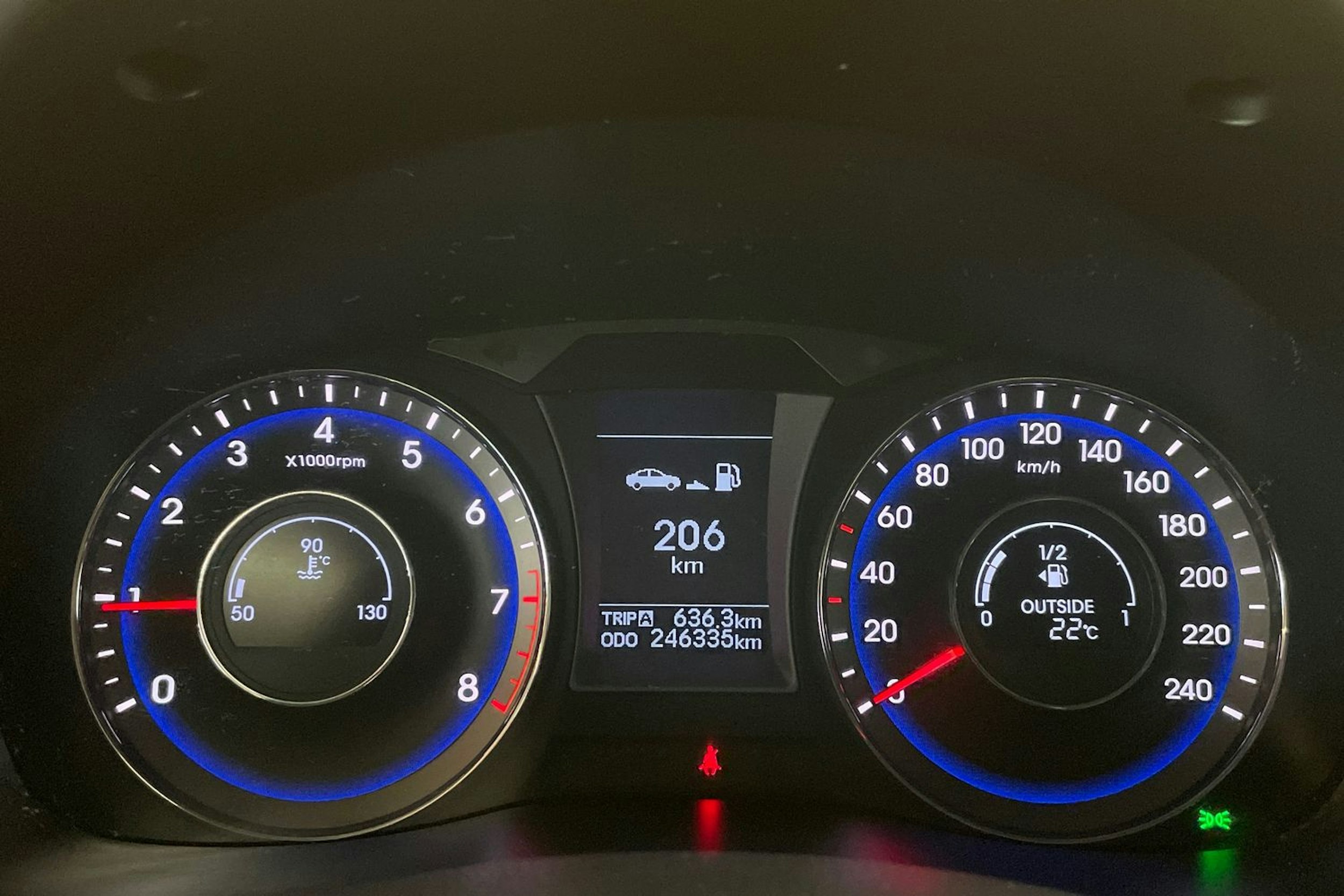Valkoinen Hyundai i40 Sedan 2013 kuva 16.