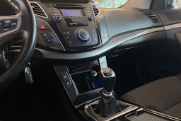 Valkoinen Hyundai i40 Sedan 2013 kuva 22.