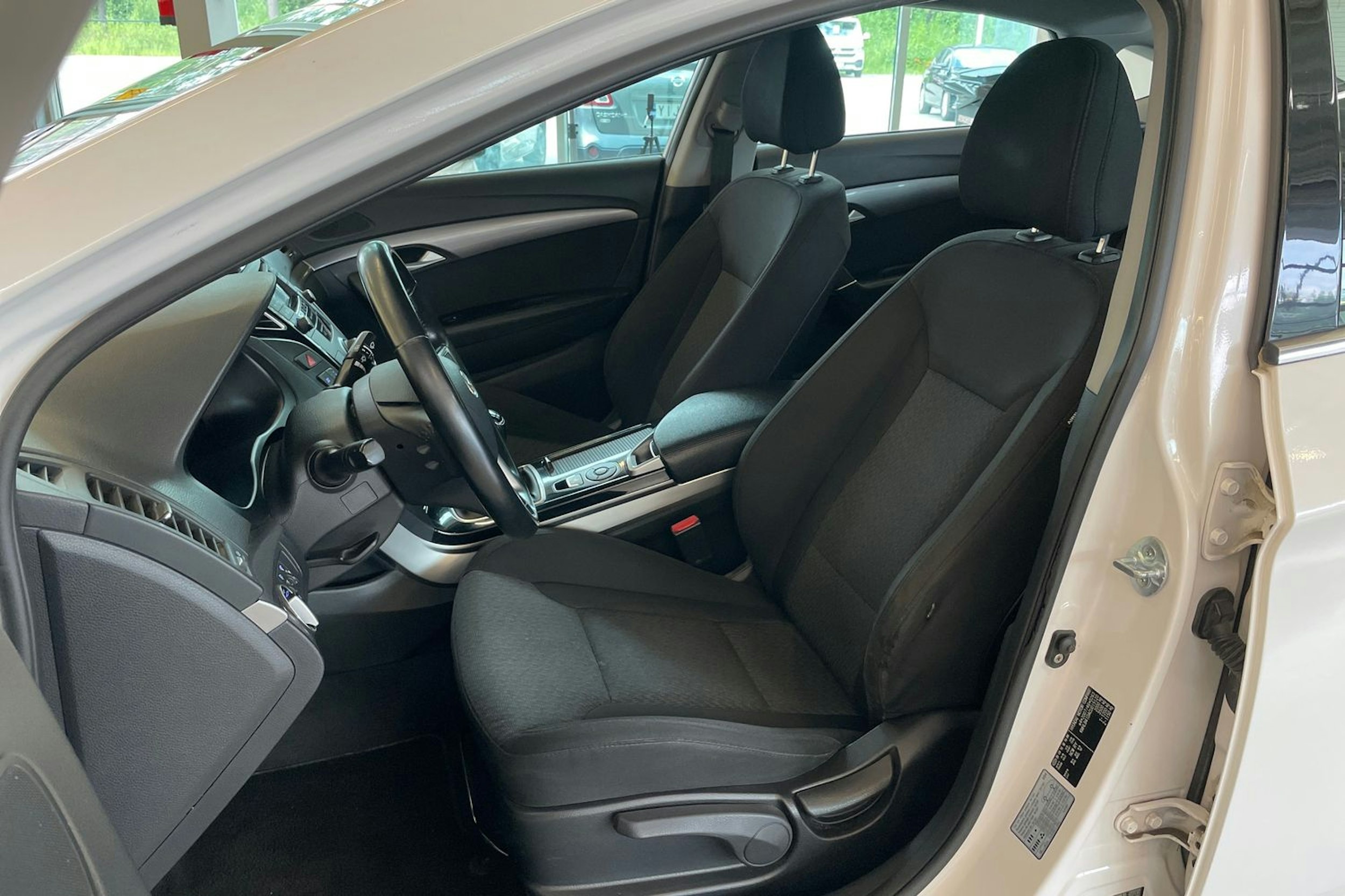 Valkoinen Hyundai i40 Sedan 2013 kuva 25.