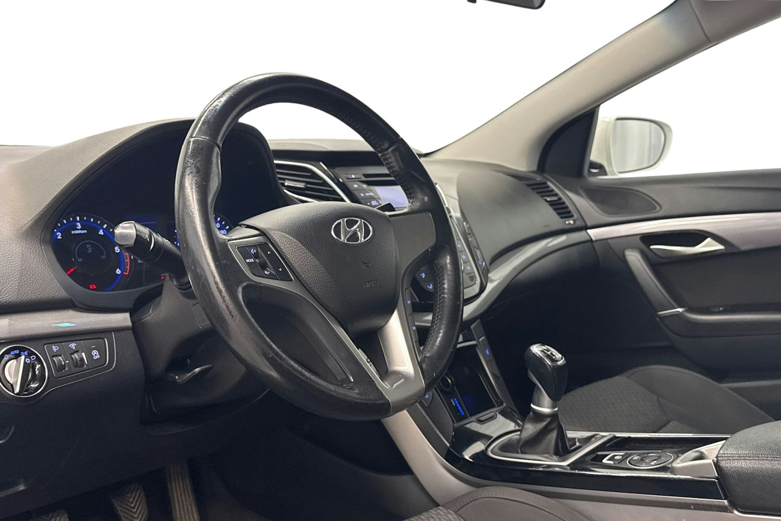 valkoinen Hyundai i40 Sedan 2013 kuva 7.