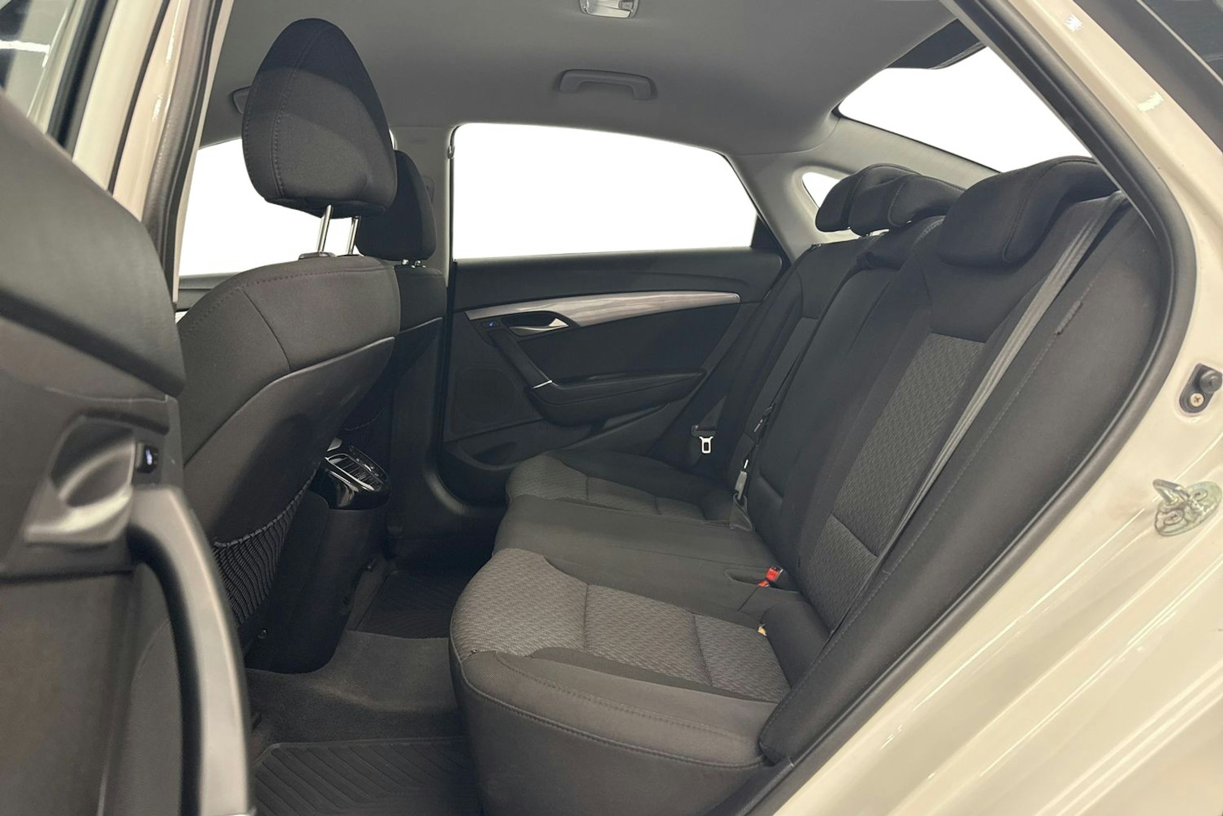 valkoinen Hyundai i40 Sedan 2013 kuva 10.