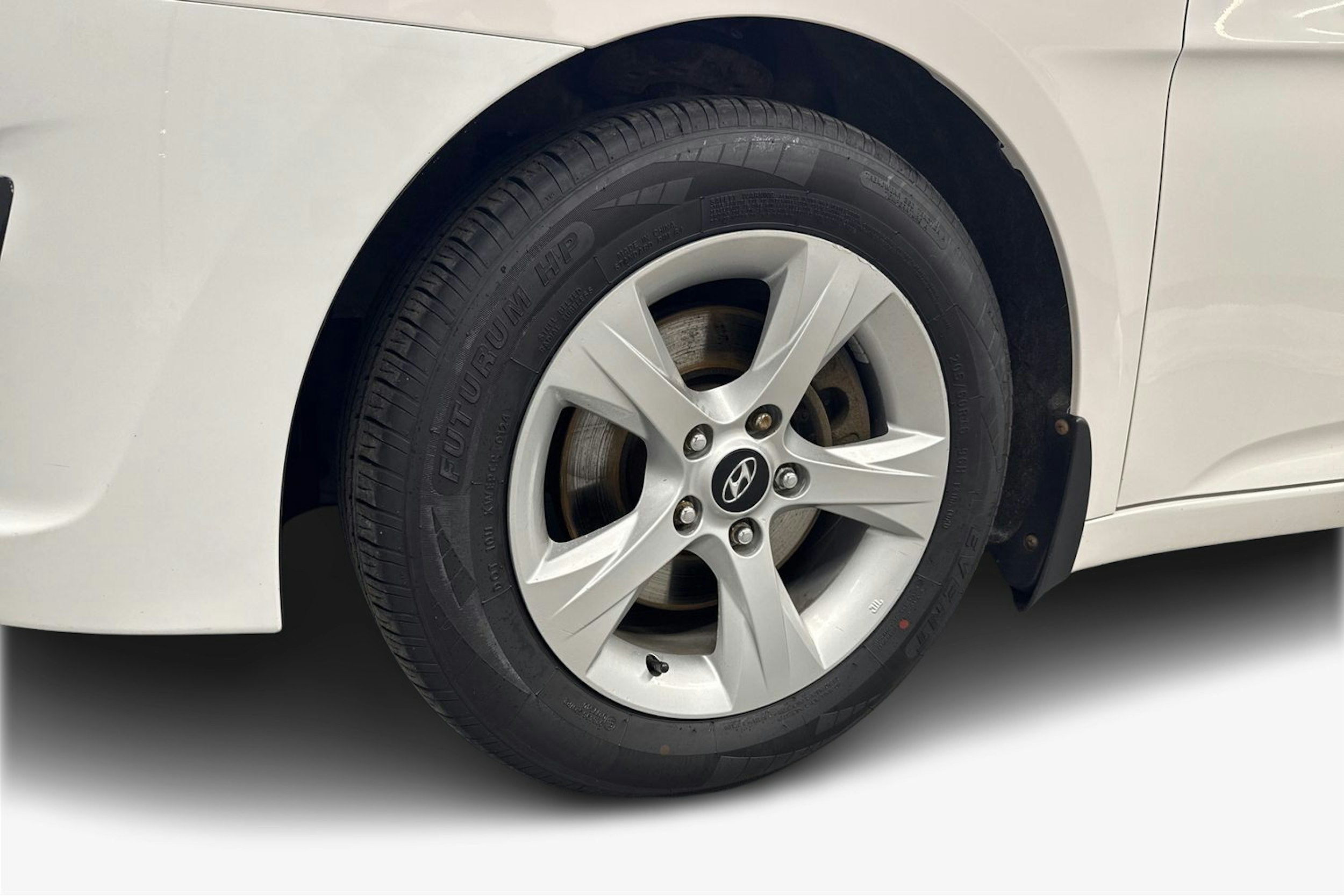 valkoinen Hyundai i40 Sedan 2013 kuva 11.