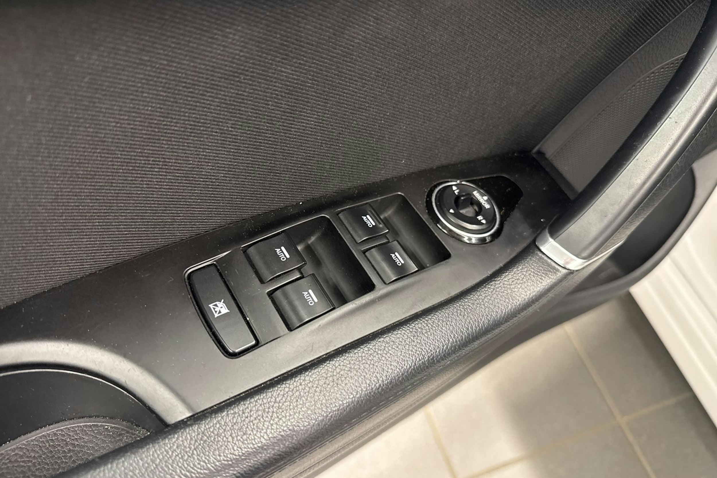 valkoinen Hyundai i40 Sedan 2013 kuva 16.