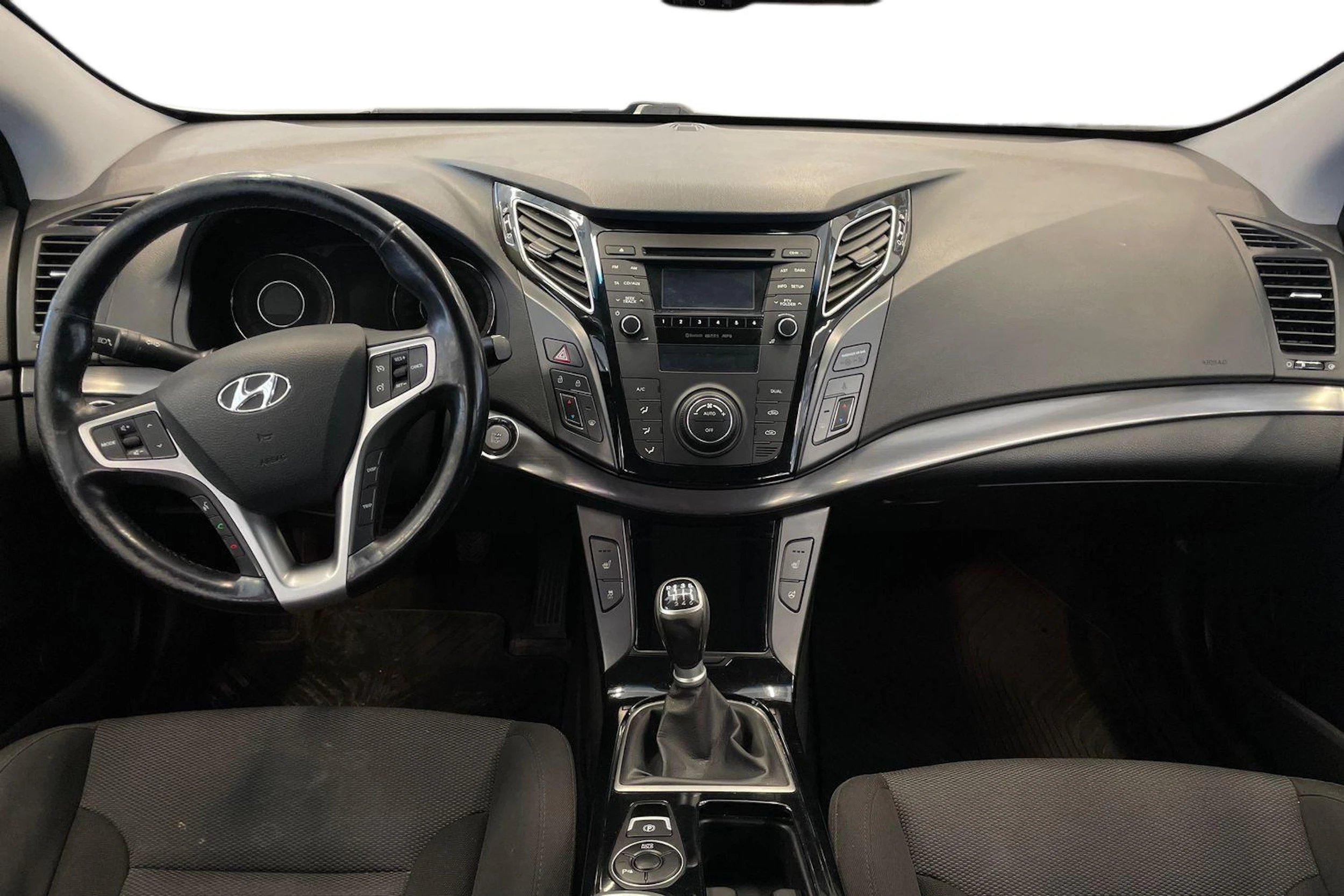 valkoinen Hyundai i40 Wagon 2014 kuva 7.