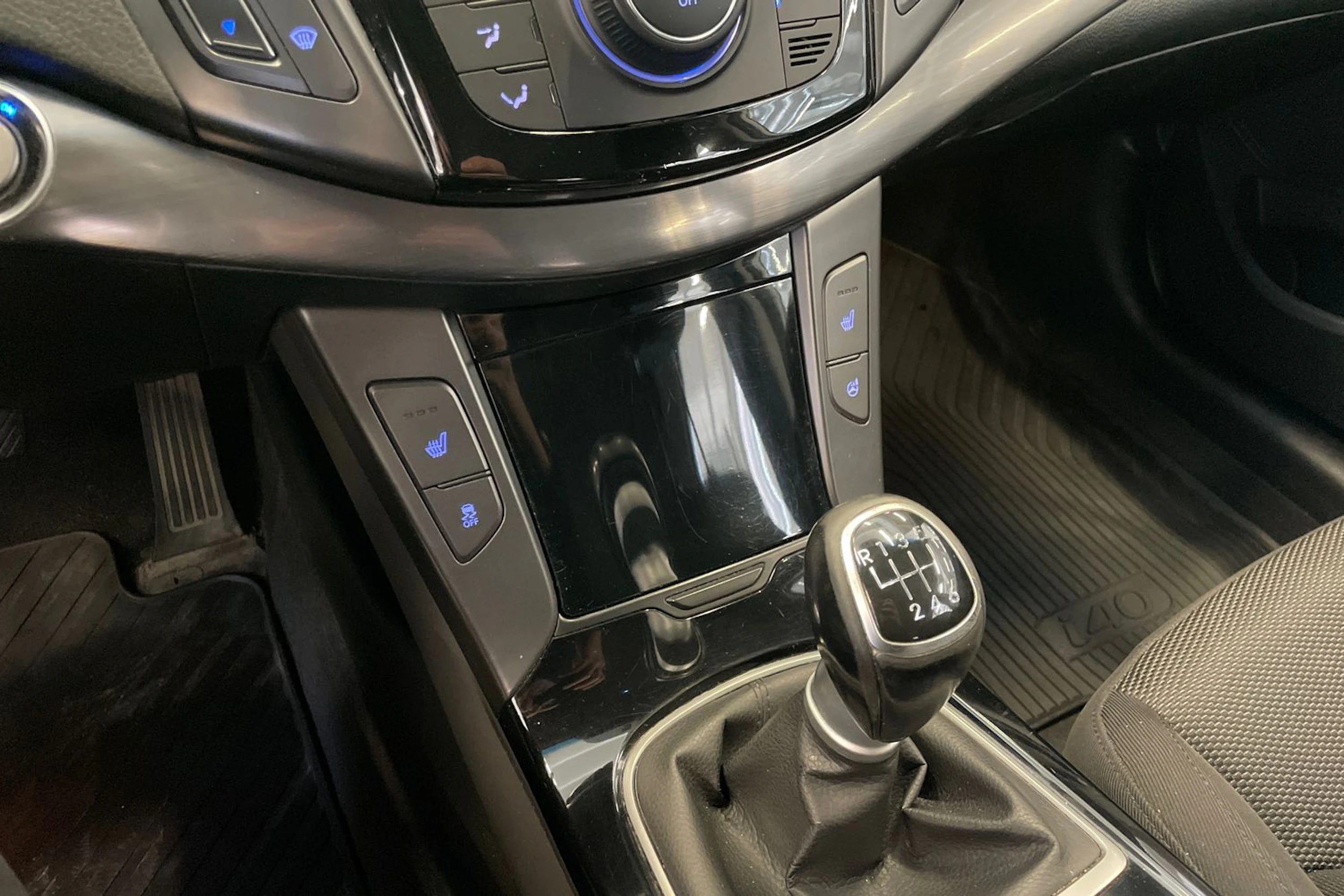 valkoinen Hyundai i40 Wagon 2014 kuva 14.