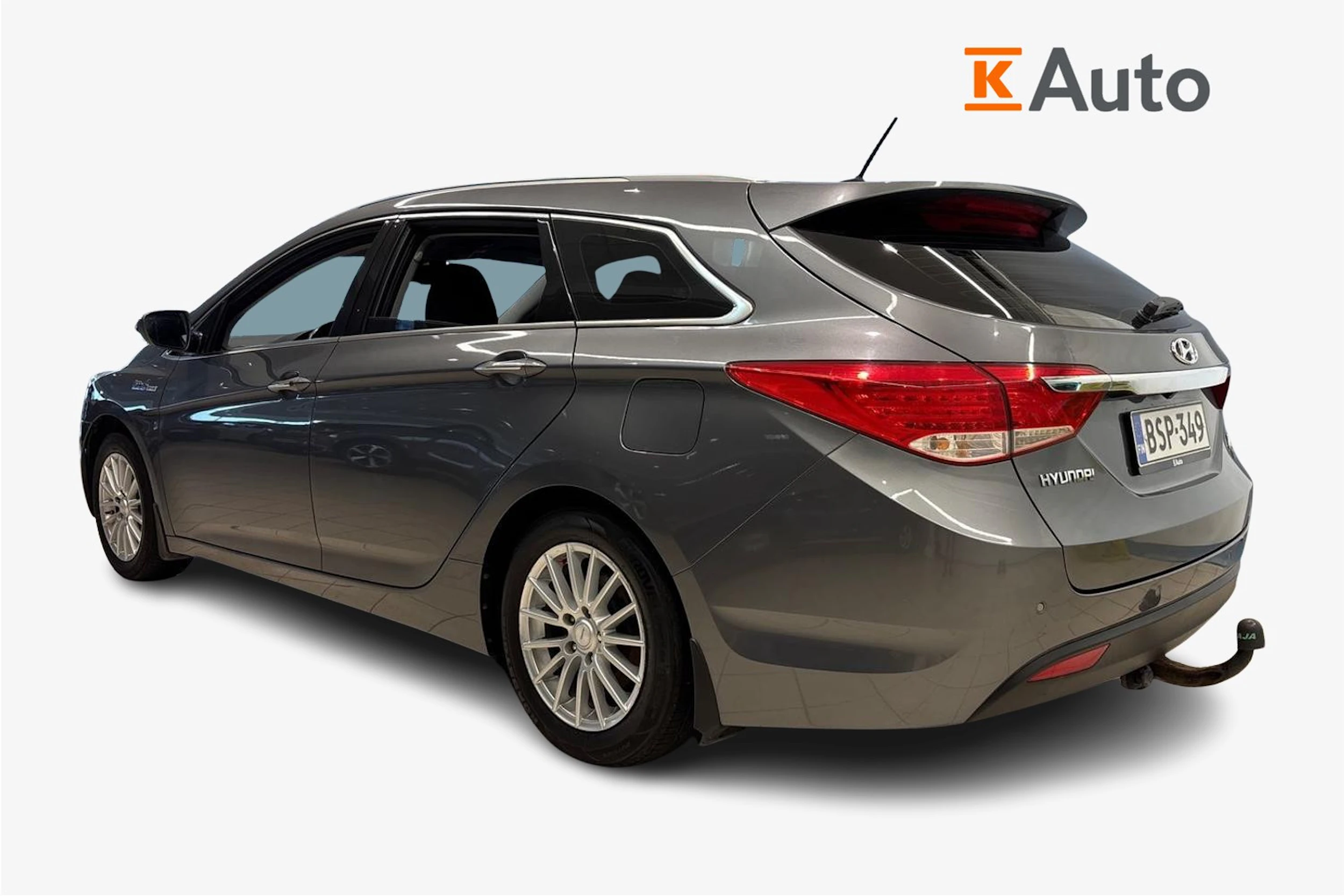 Harmaa Hyundai i40 Wagon 2015 kuva 2.