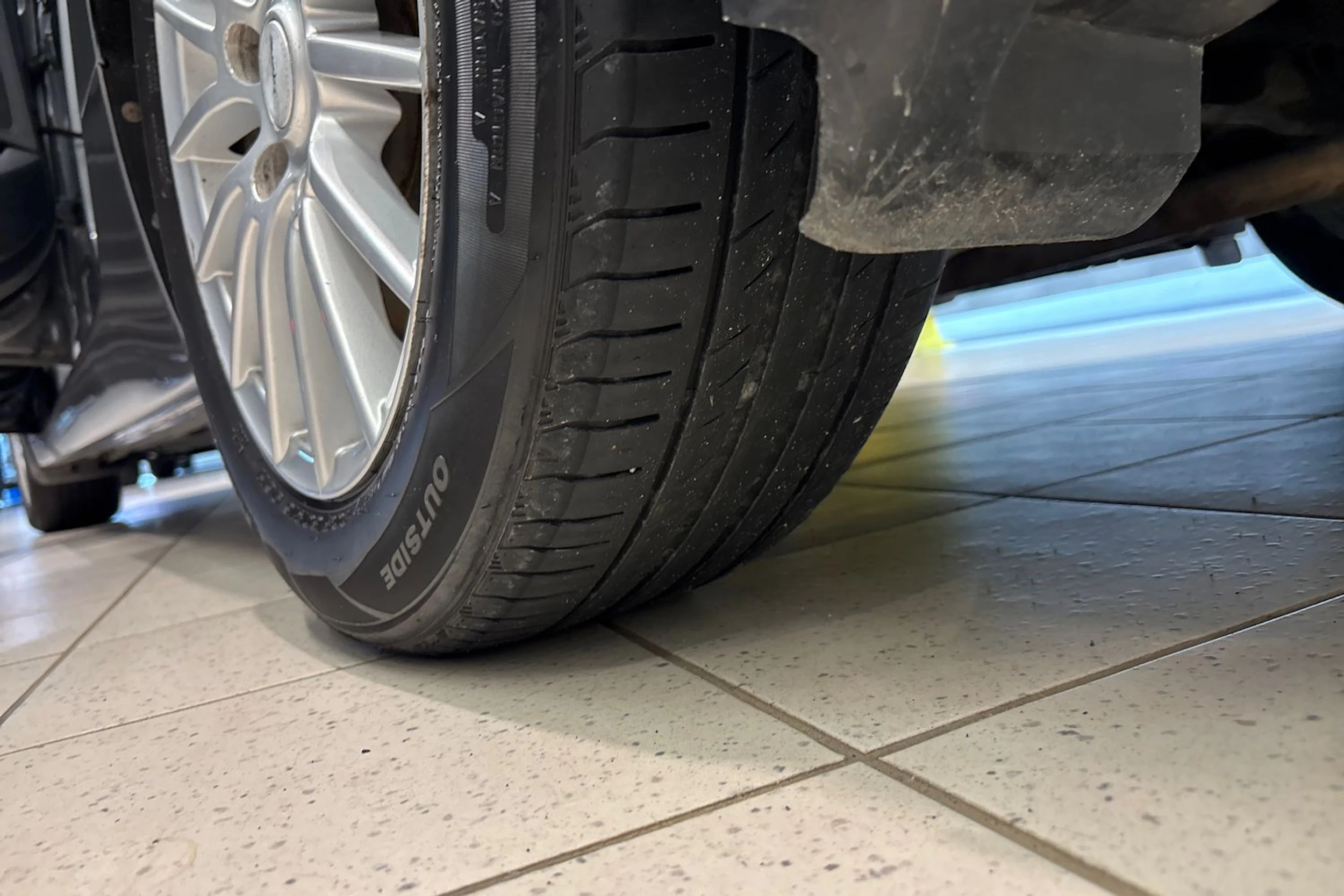 Harmaa Hyundai i40 Wagon 2015 kuva 10.
