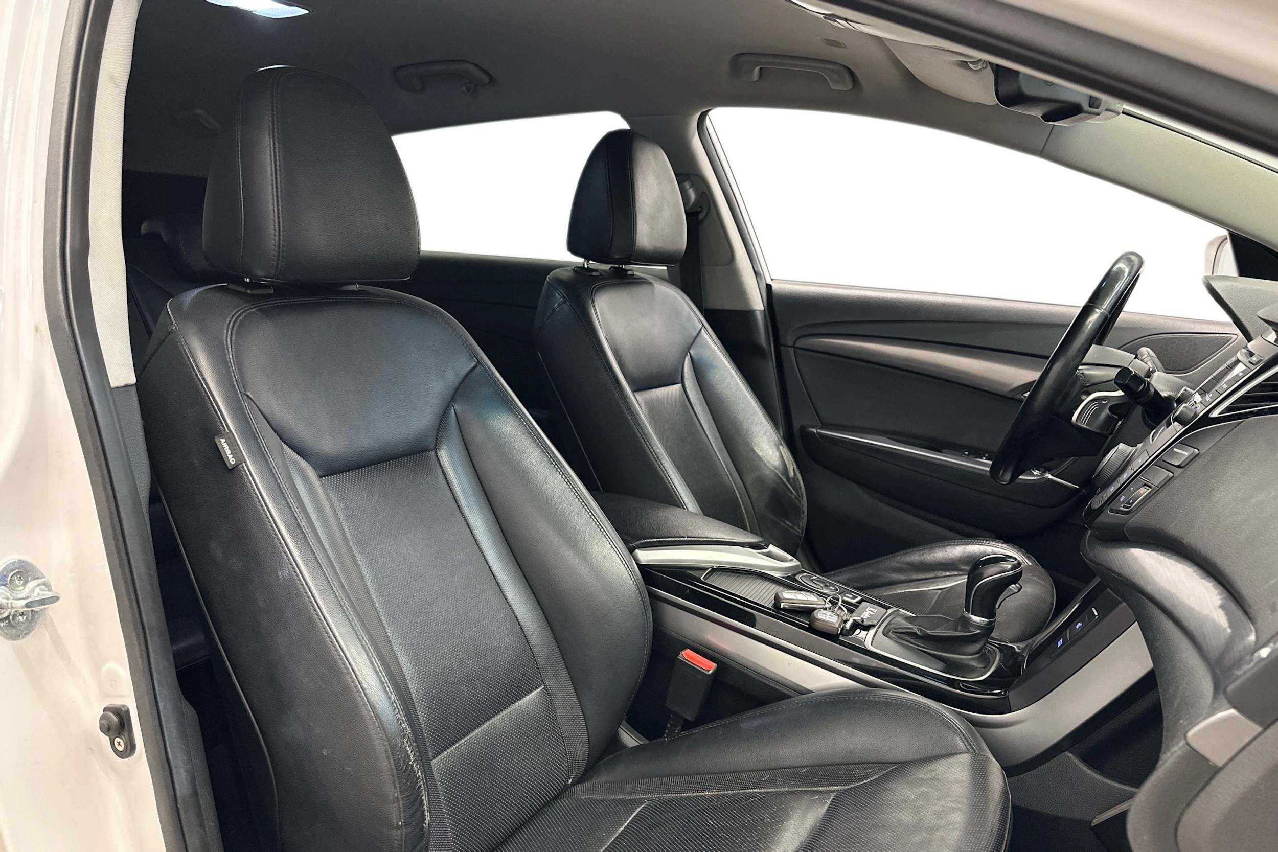 valkoinen Hyundai i40 Wagon 2015 kuva 7.