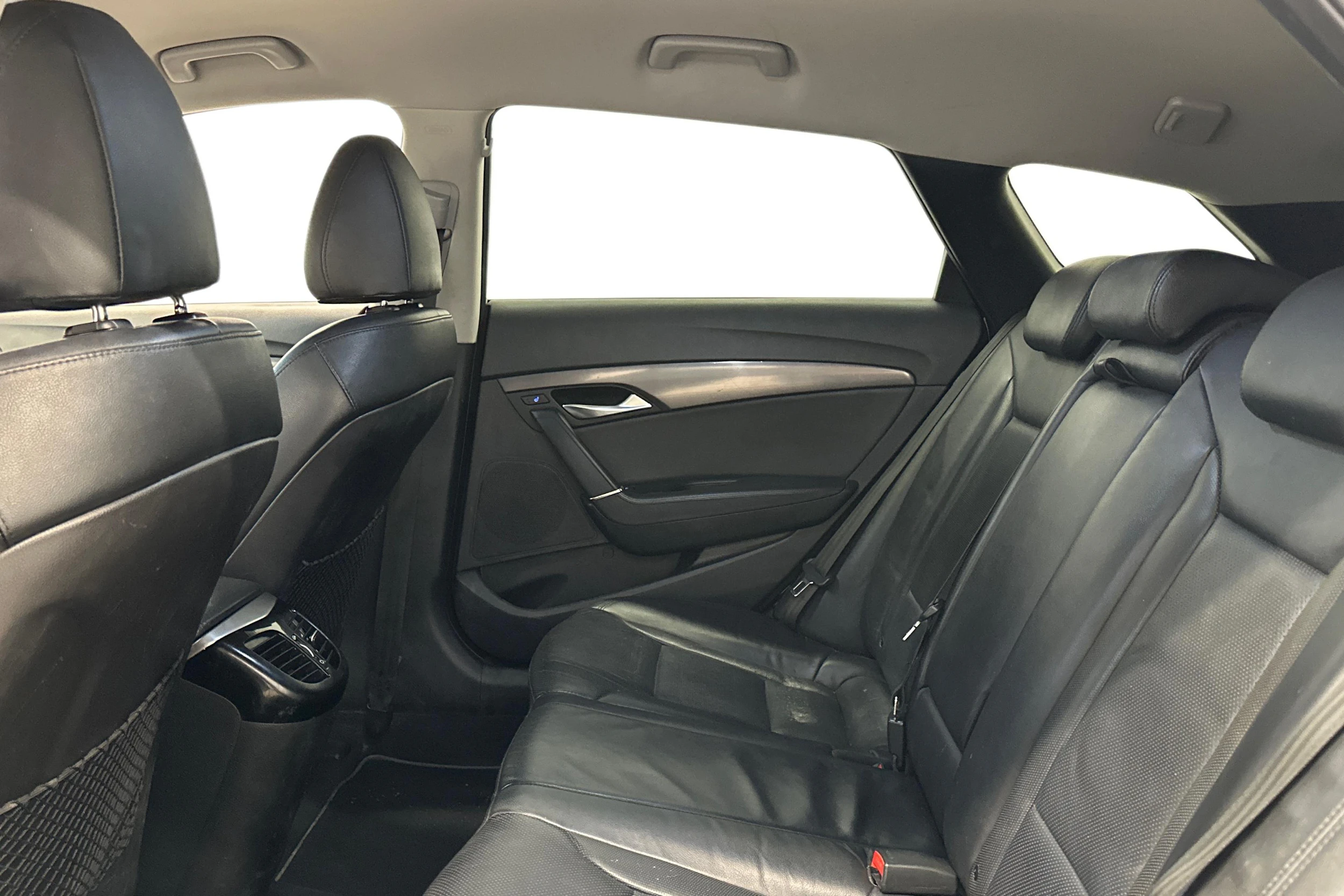 valkoinen Hyundai i40 Wagon 2015 kuva 8.