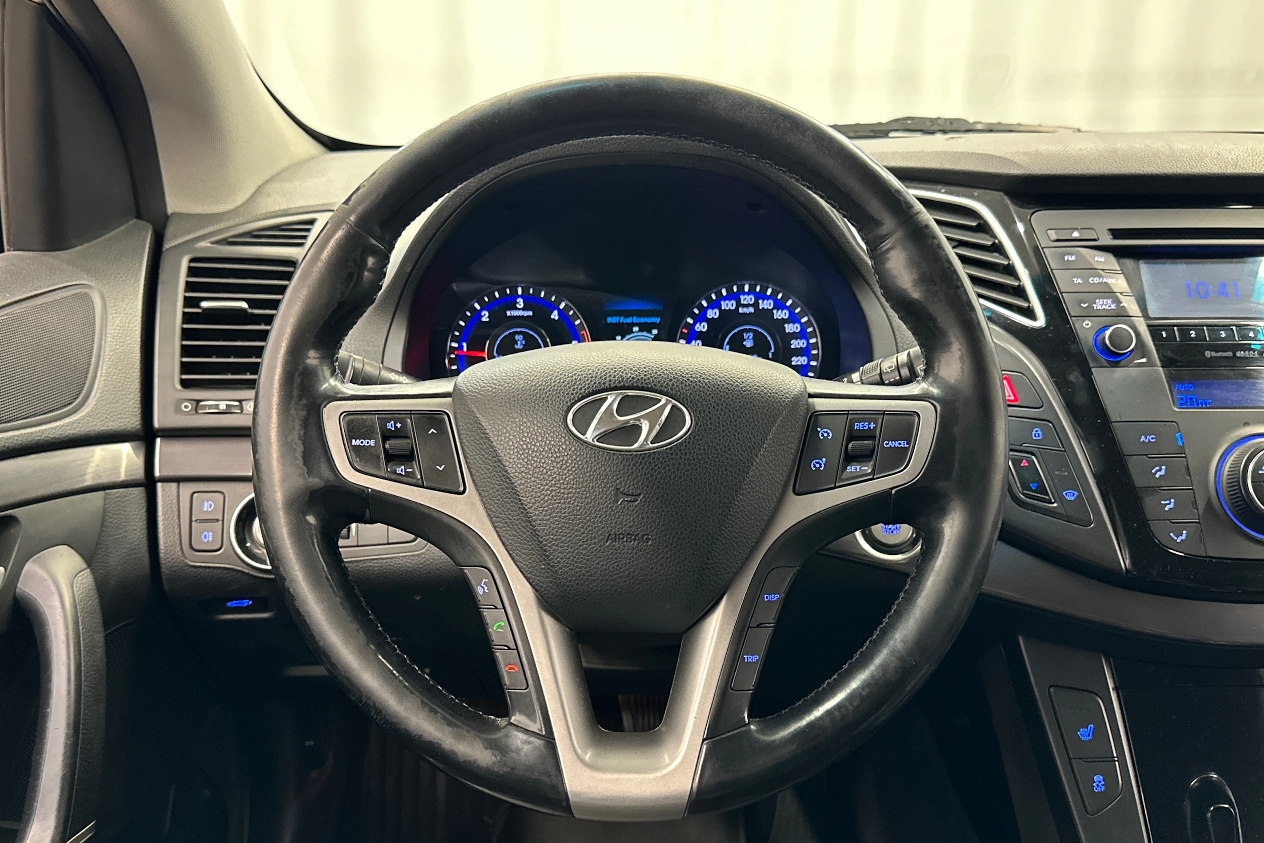 valkoinen Hyundai i40 Wagon 2015 kuva 12.