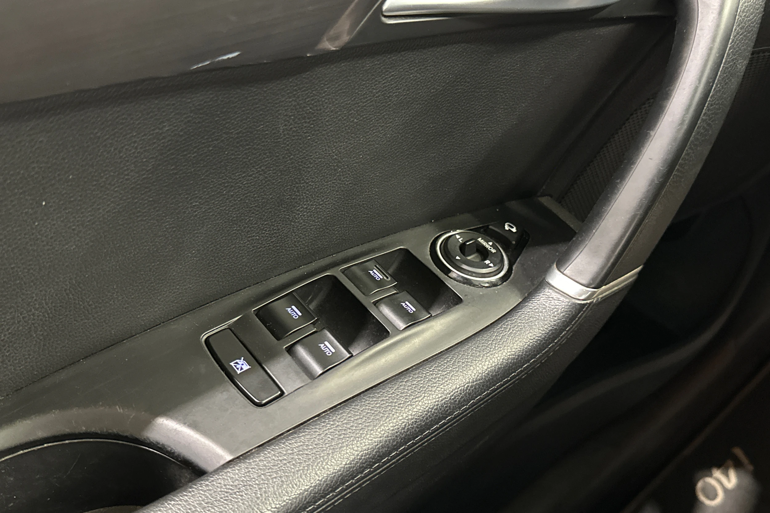valkoinen Hyundai i40 Wagon 2015 kuva 20.