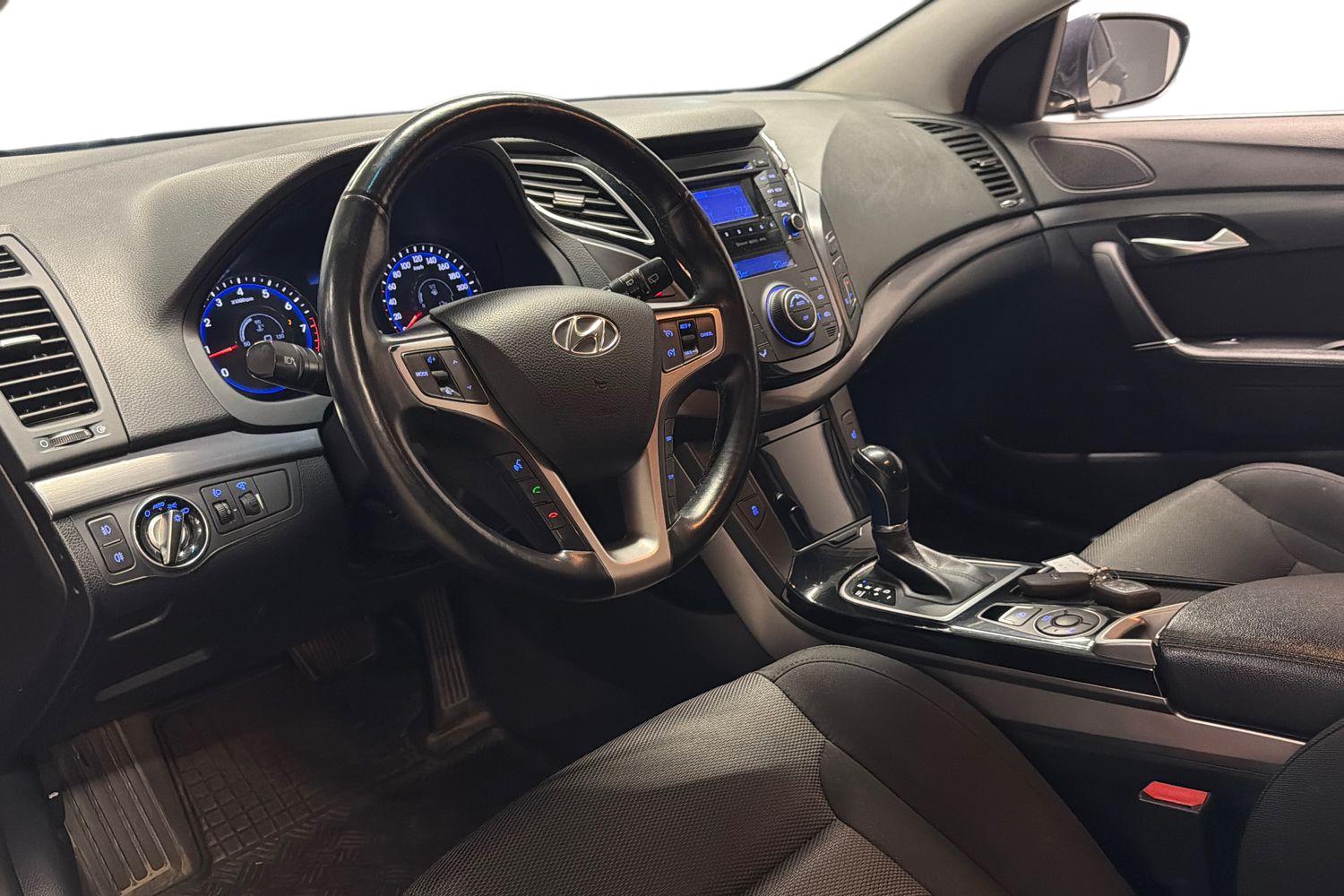 Hyundai i40 2,0 GDI 6AT Comfort Plus 2015, kuva 6/28