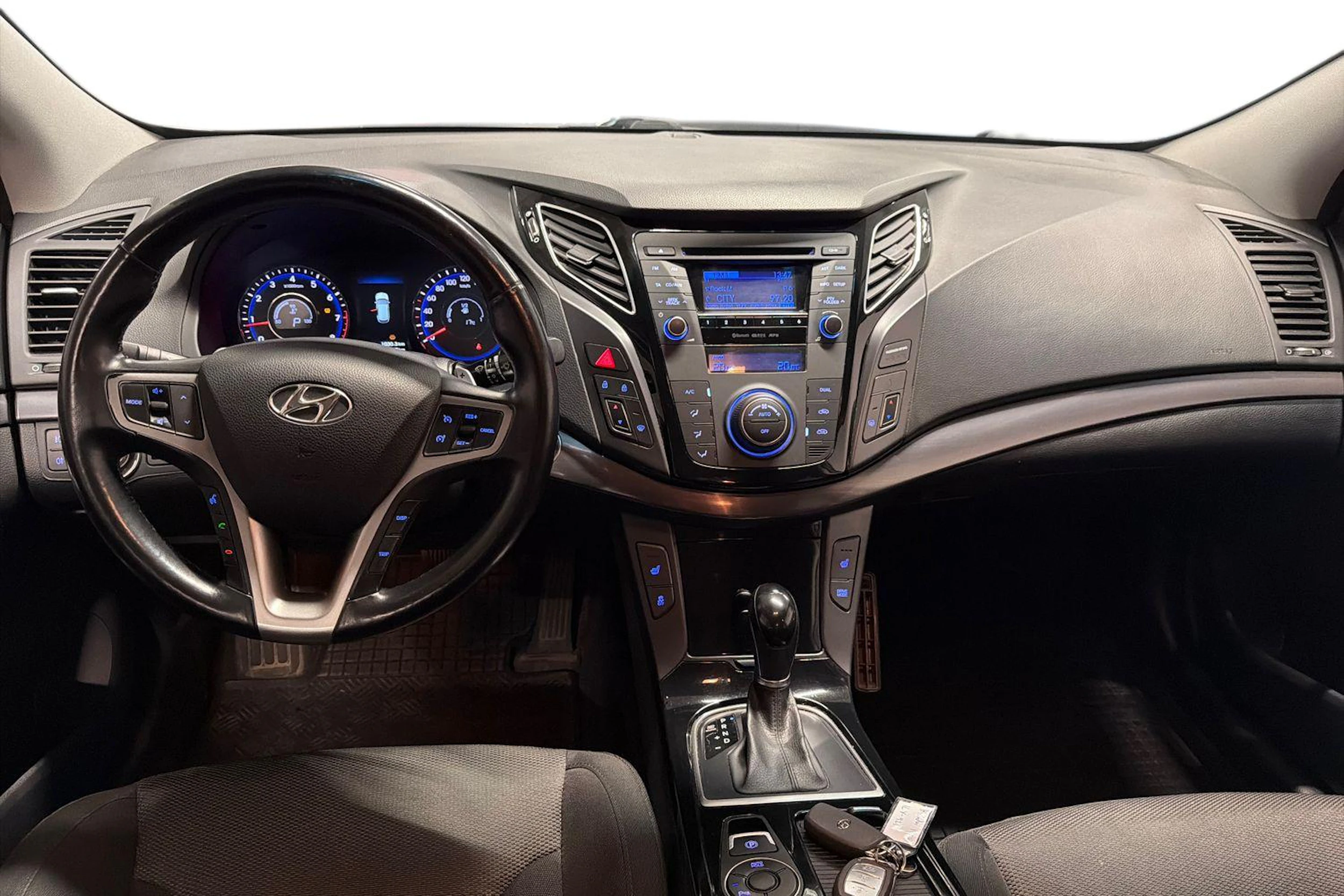 Sininen Hyundai i40 Wagon 2015 kuva 7.