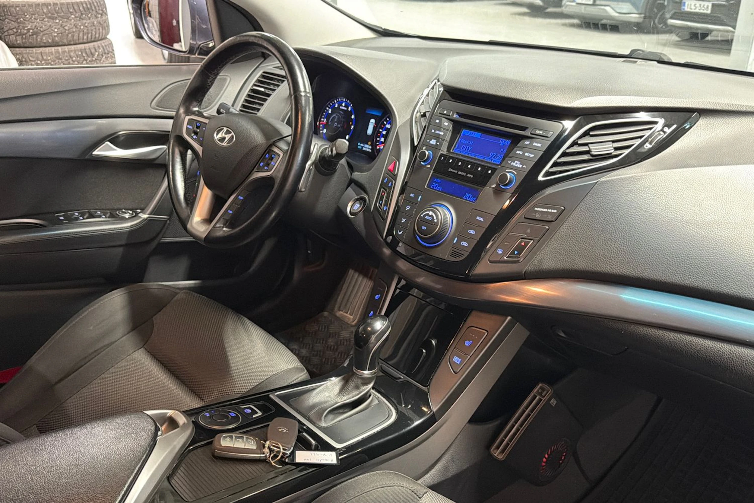Sininen Hyundai i40 Wagon 2015 kuva 13.