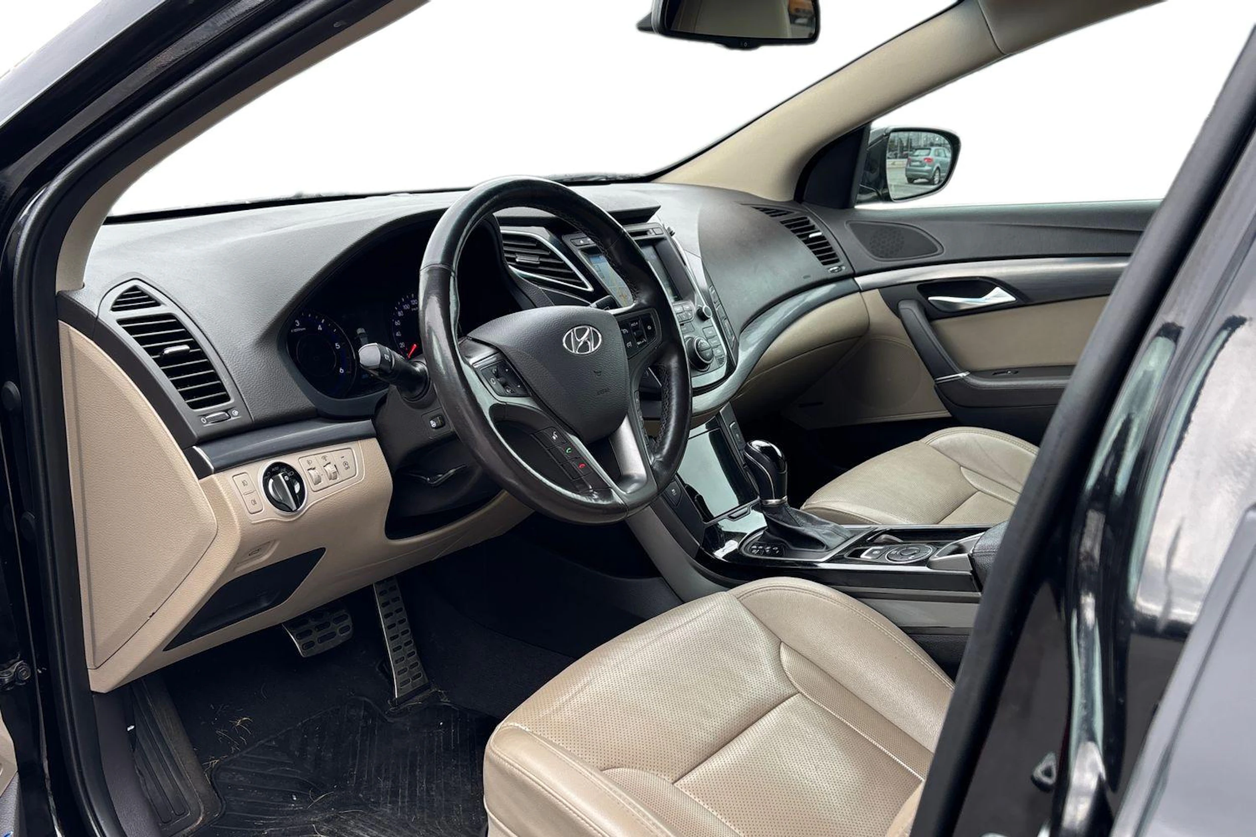 musta Hyundai i40 Wagon 2016 kuva 3.