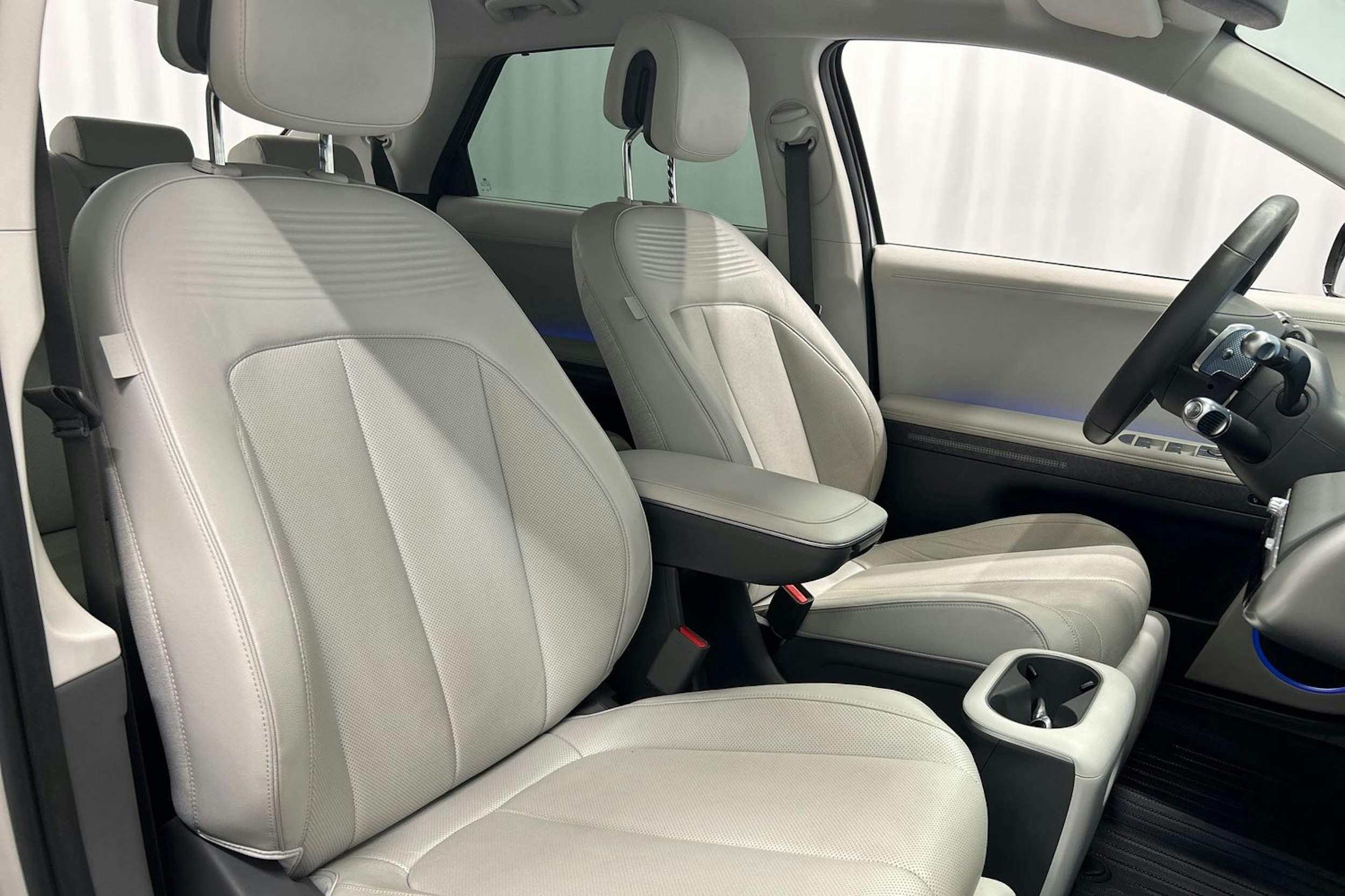 harmaa Hyundai IONIQ 5 2021 kuva 11.