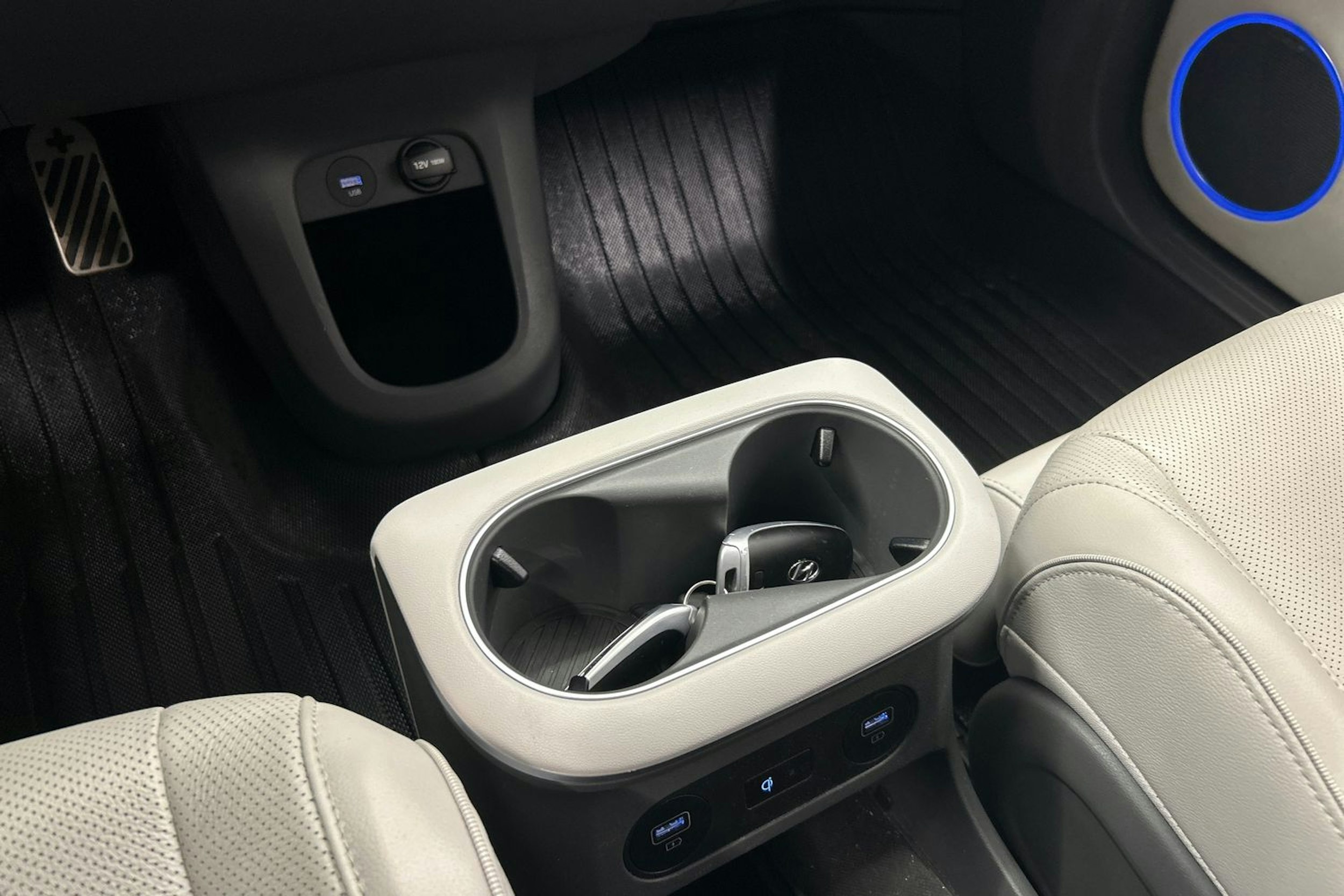 harmaa Hyundai IONIQ 5 2021 kuva 23.