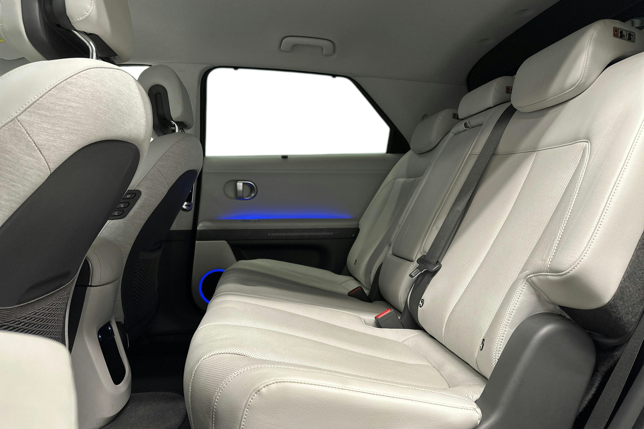 sininen Hyundai IONIQ 5 2022 kuva 10.