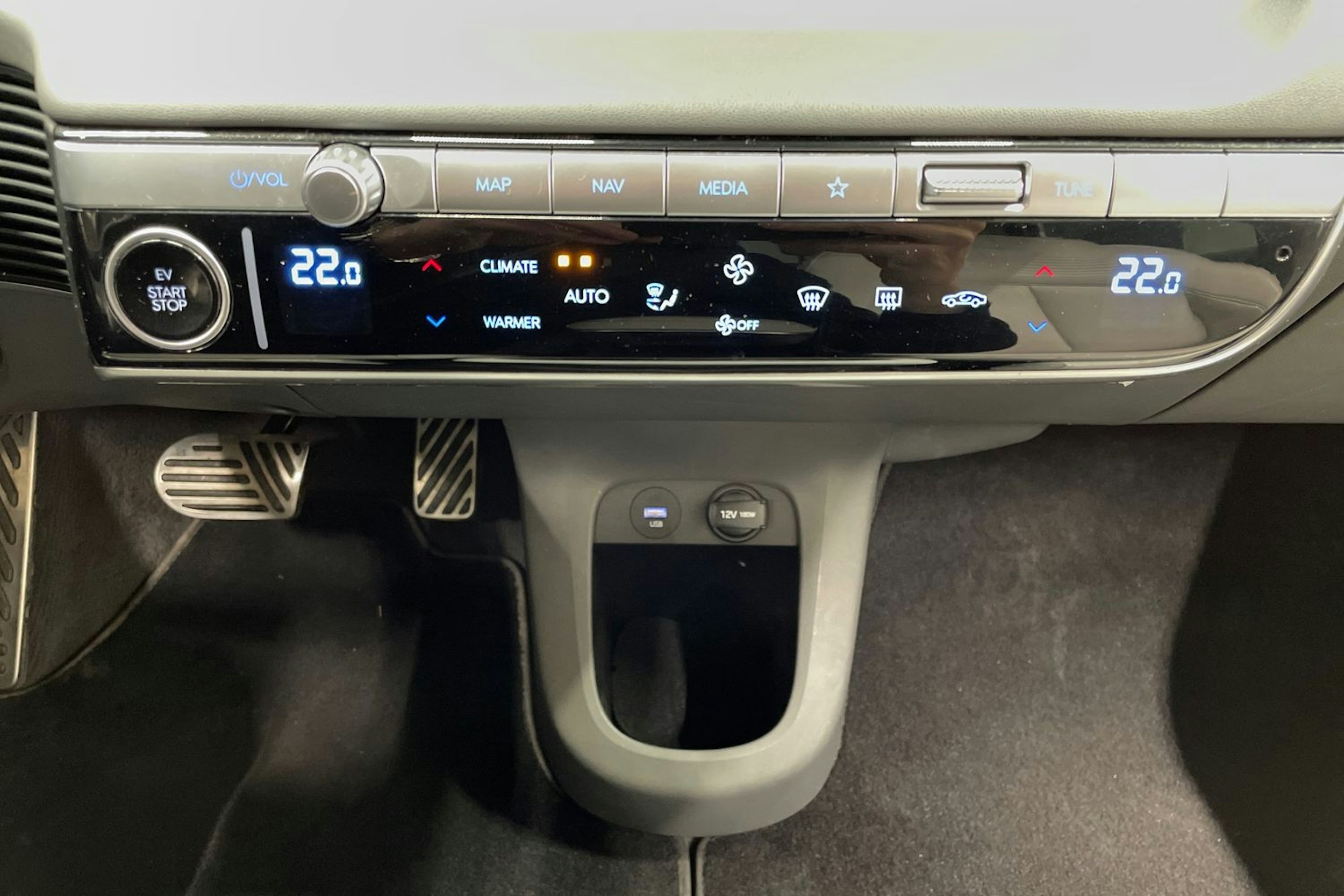 harmaa Hyundai IONIQ 5 2022 kuva 23.