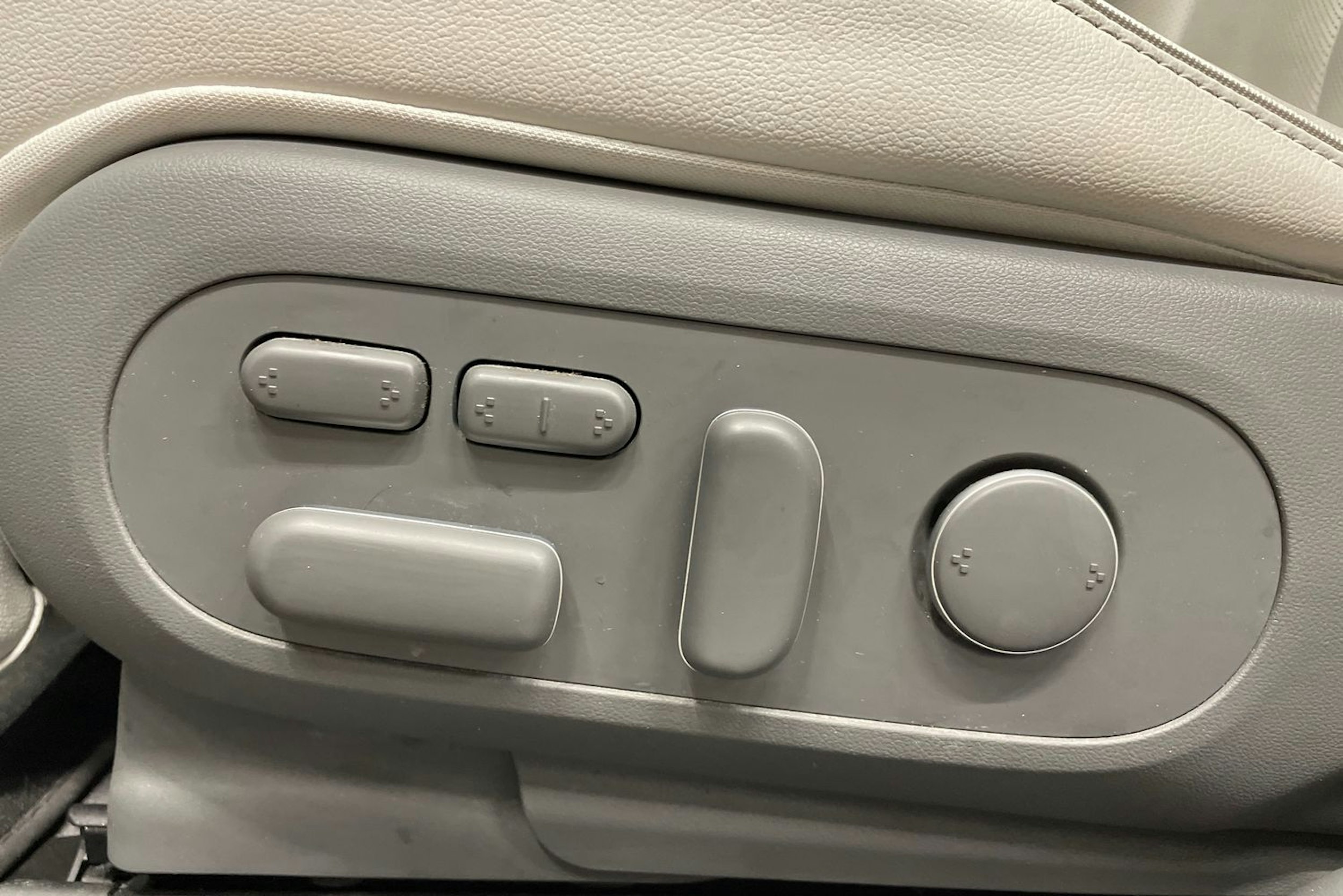 harmaa Hyundai IONIQ 5 2022 kuva 29.