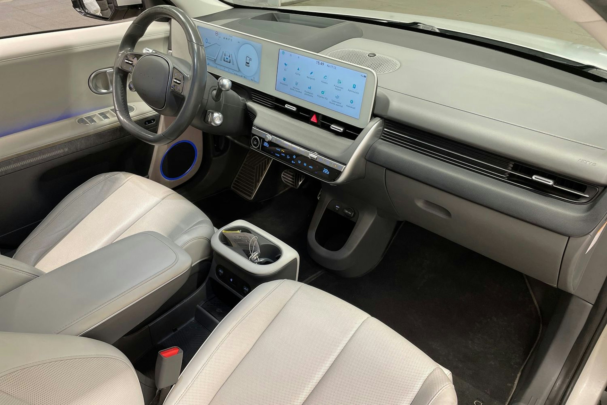 harmaa Hyundai IONIQ 5 2022 kuva 33.