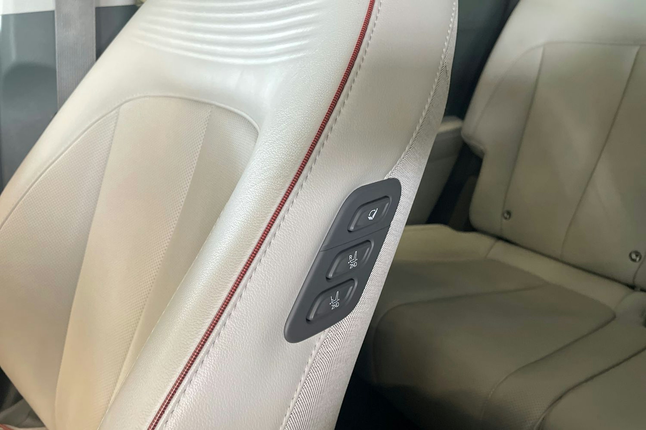 harmaa Hyundai IONIQ 5 2022 kuva 18.