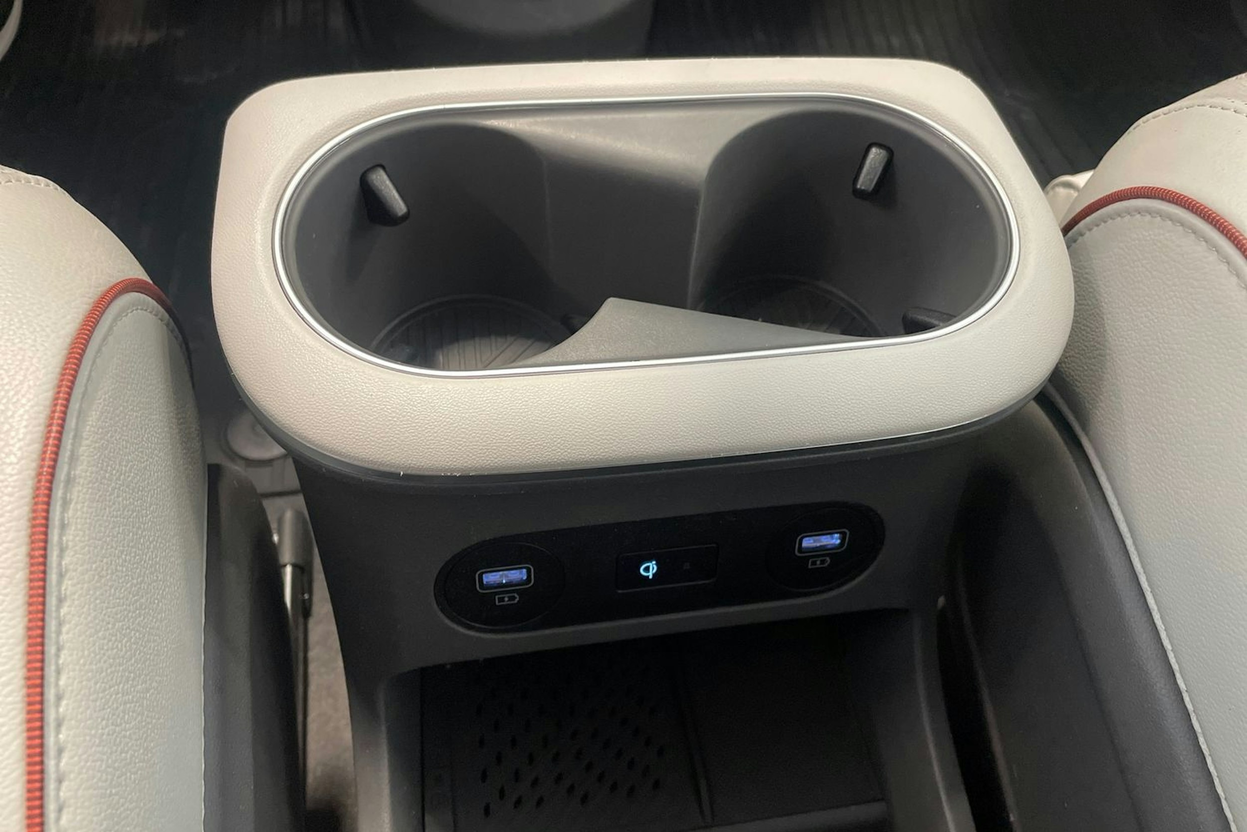 harmaa Hyundai IONIQ 5 2022 kuva 39.