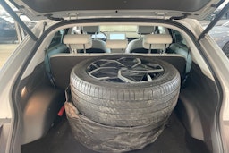 harmaa Hyundai IONIQ 5 2022 kuva 44.