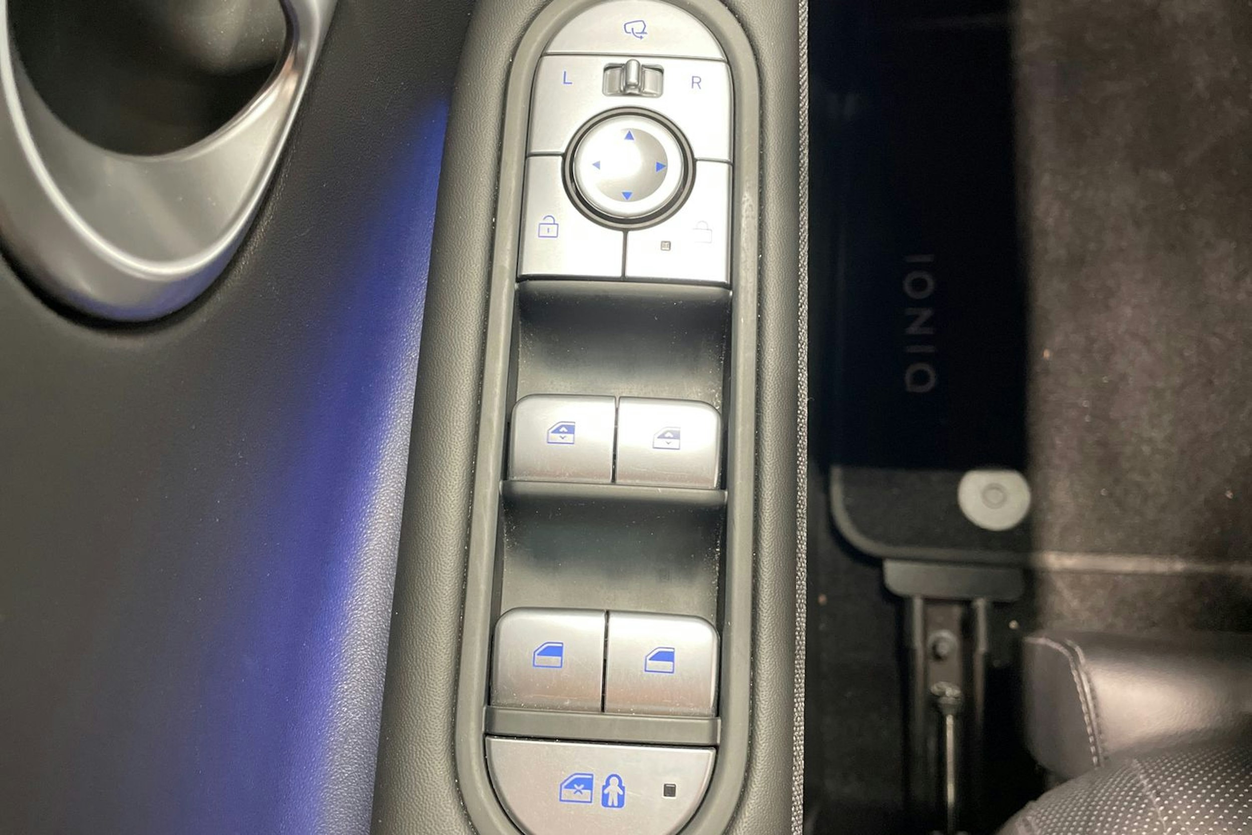 harmaa Hyundai IONIQ 5 2024 kuva 24.
