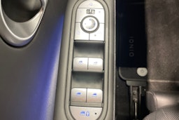 harmaa Hyundai IONIQ 5 2024 kuva 24.