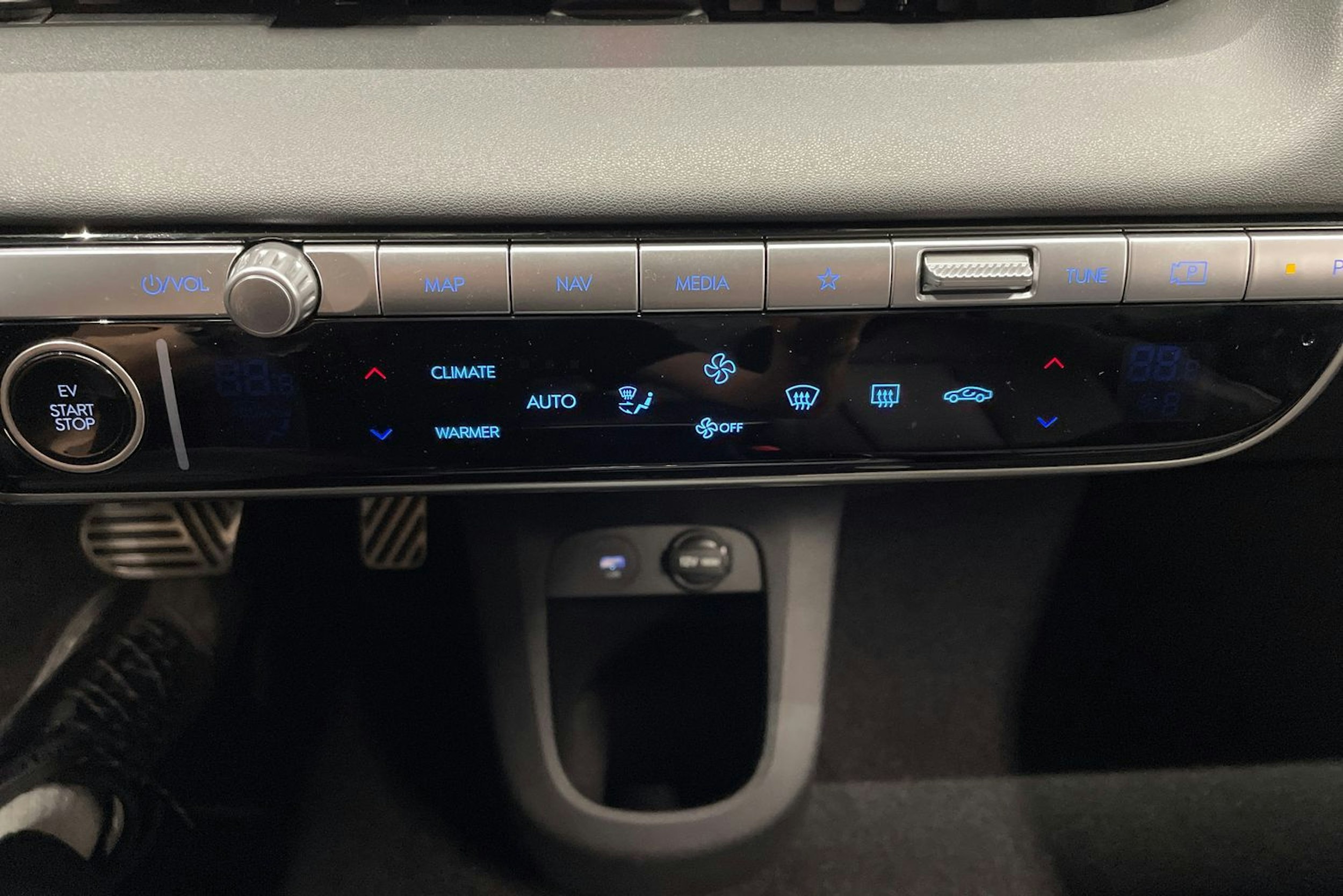 harmaa Hyundai IONIQ 5 2024 kuva 27.